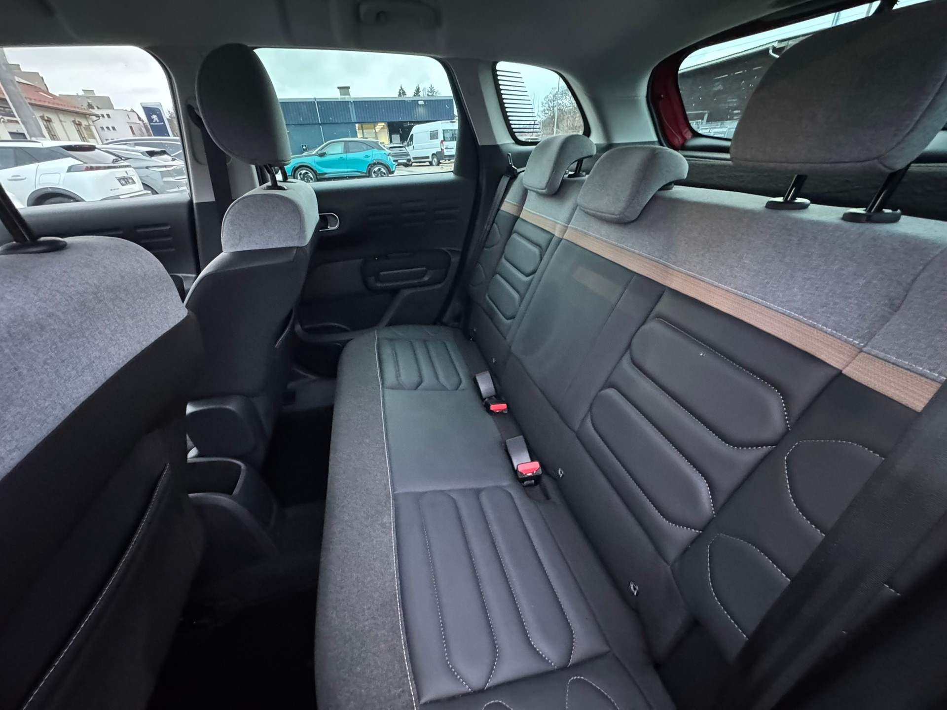 CITROEN C3 Aircross 1.2i PureTech Shine EAT6 - 8