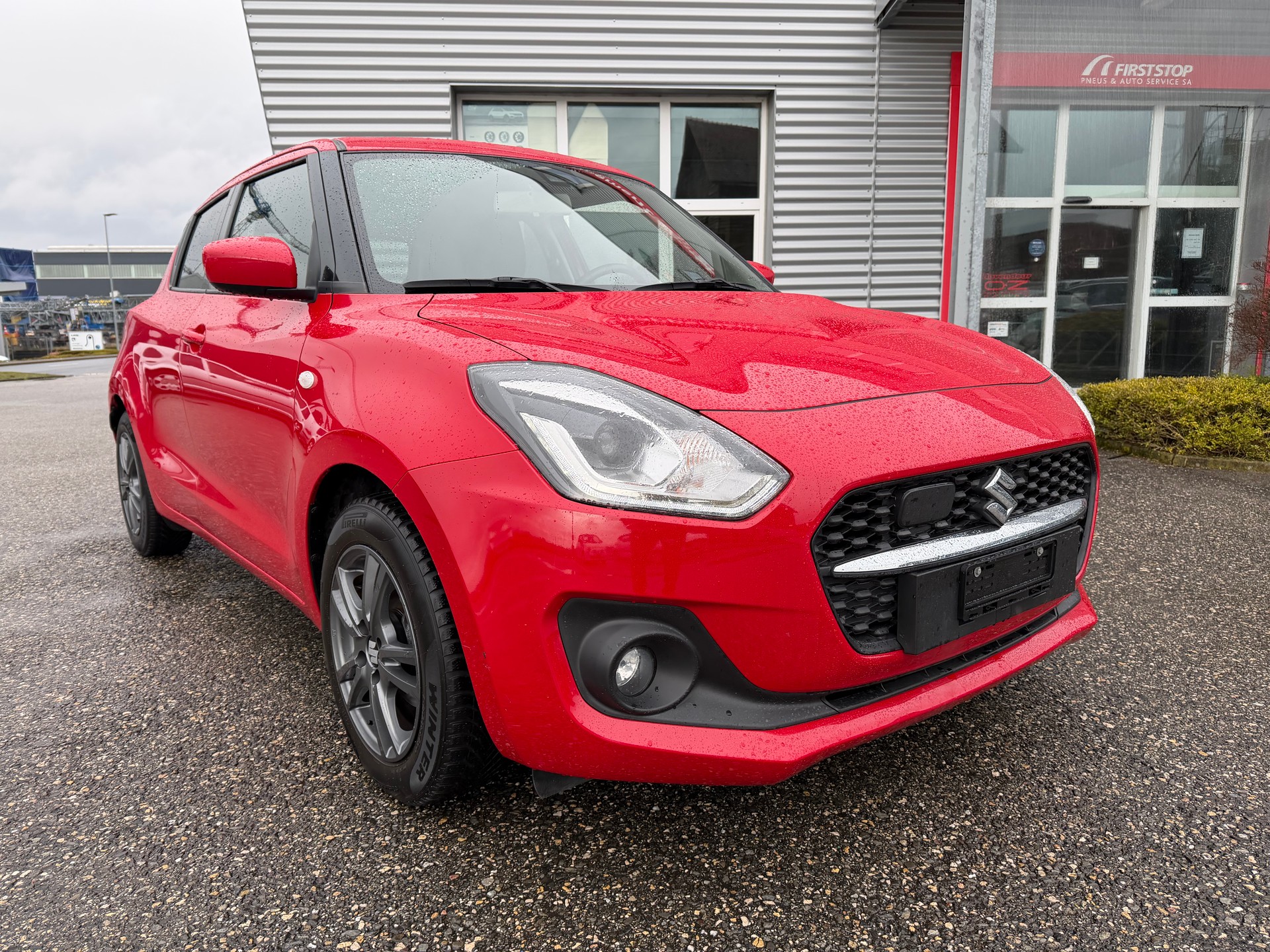 SUZUKI Swift 1.2 Compact Top Hybrid CVT