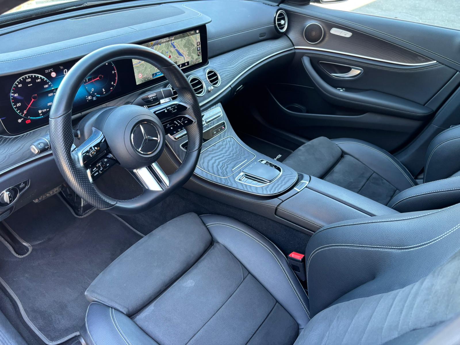 MERCEDES-BENZ E 220d AMG-Line 4Matic Kombi - 7