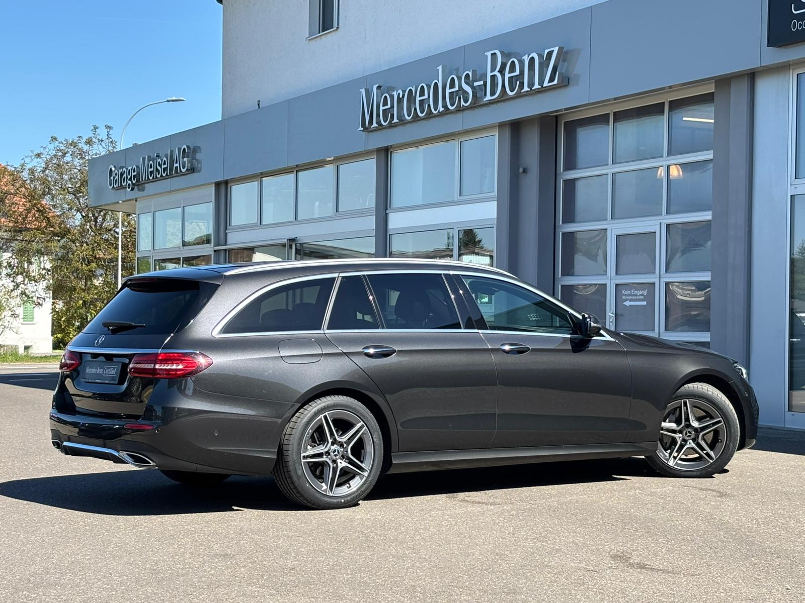 MERCEDES-BENZ E 220d AMG-Line 4Matic Kombi - 3