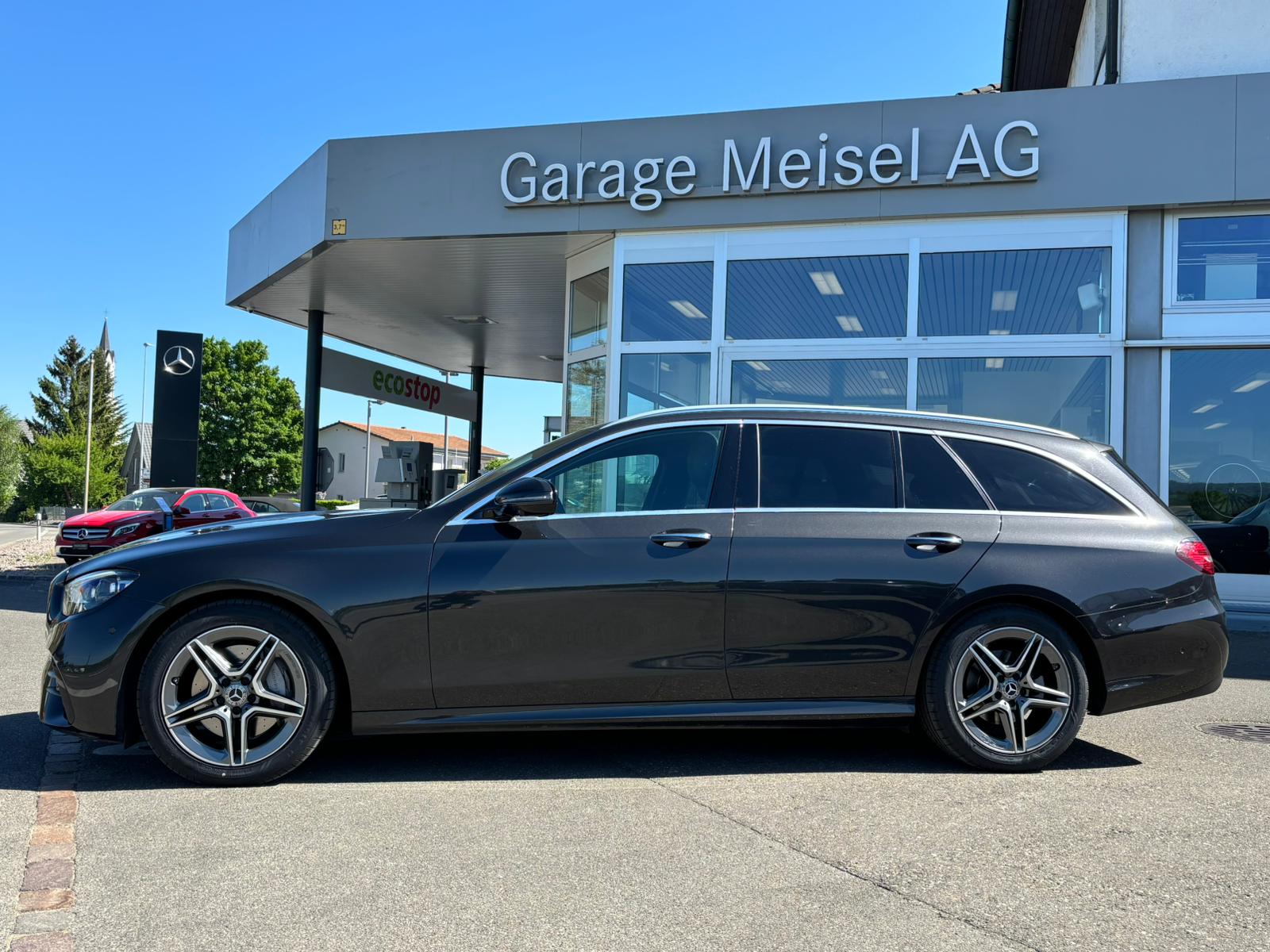 MERCEDES-BENZ E 220d AMG-Line 4Matic Kombi - 6