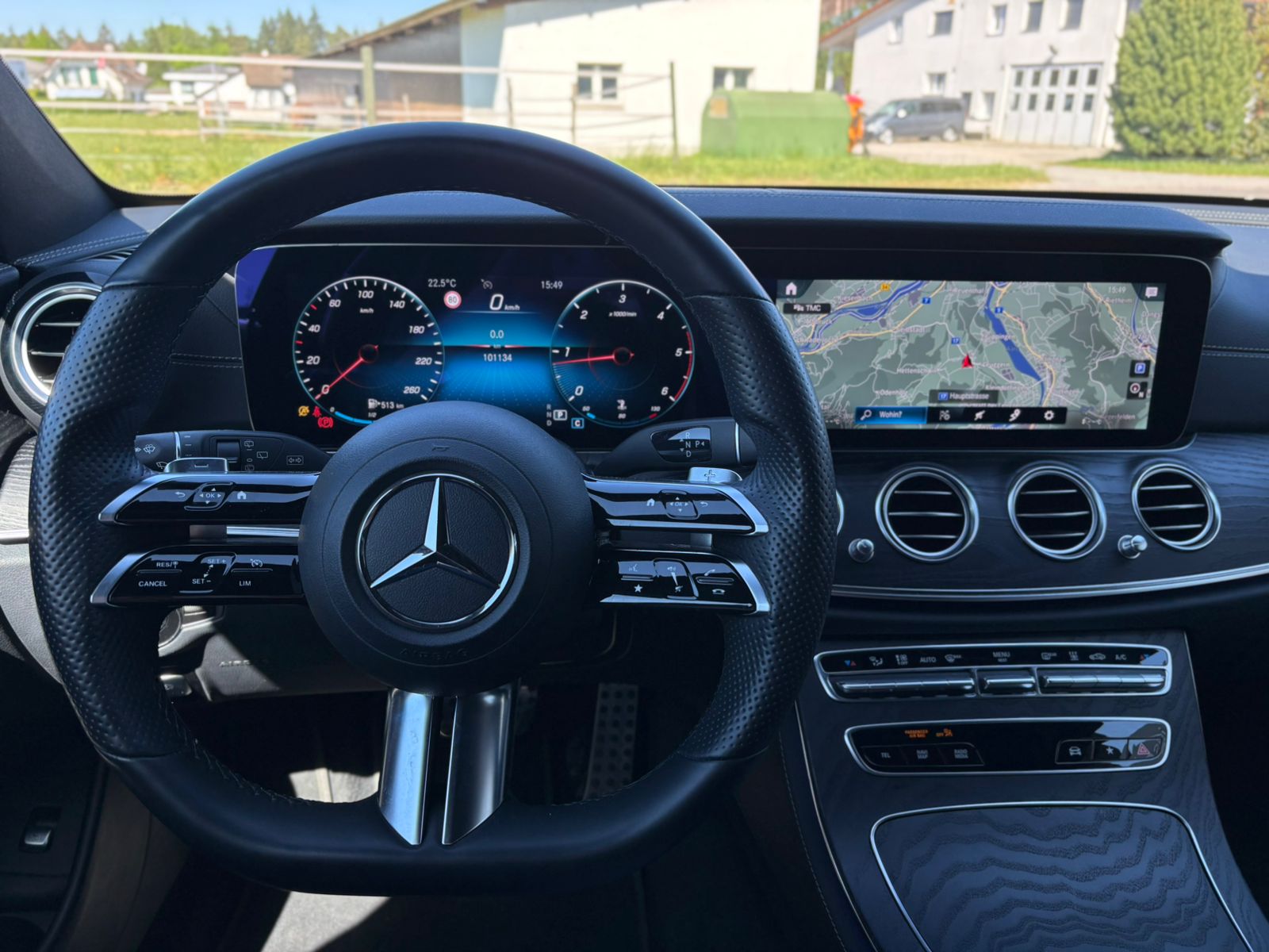 MERCEDES-BENZ E 220d AMG-Line 4Matic Kombi - 11
