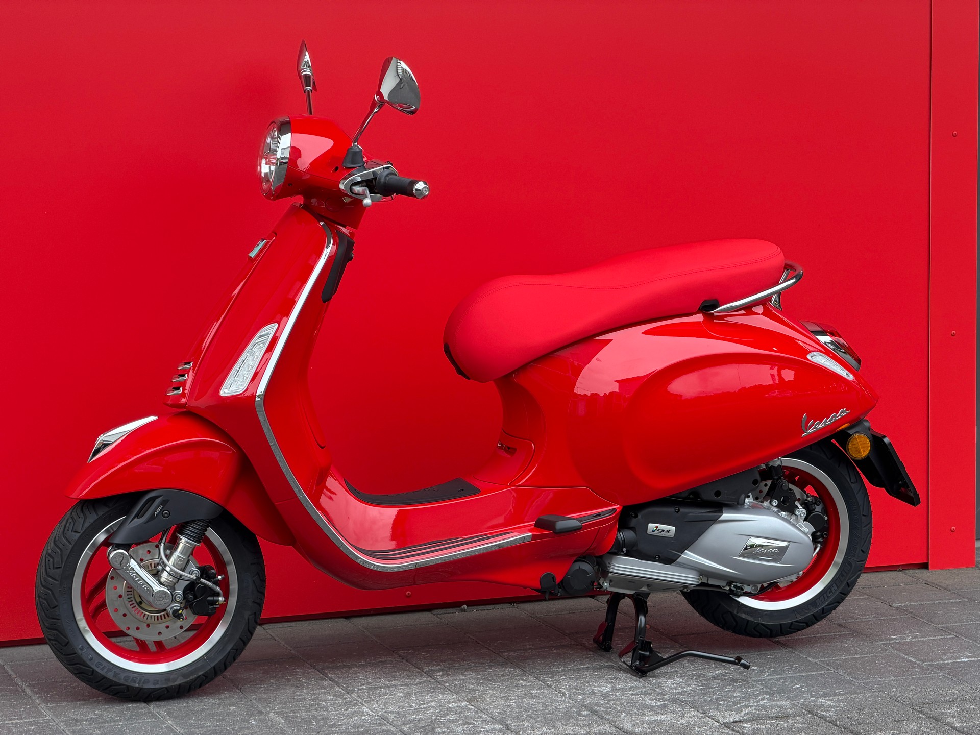 PIAGGIO Vespa 125 Primavera (RED) MY26 - 10