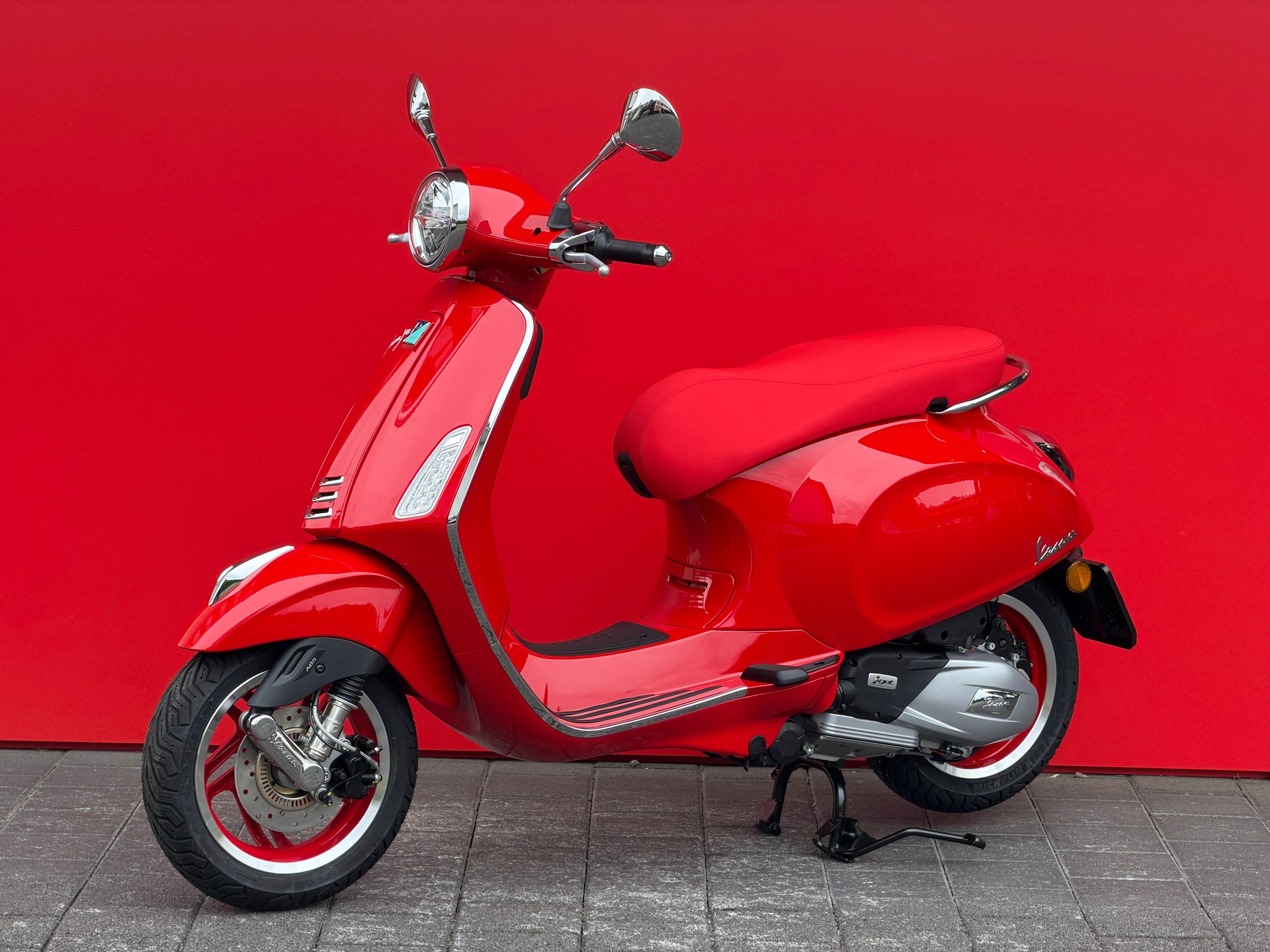 PIAGGIO Vespa 125 Primavera (RED) MY26 - 3