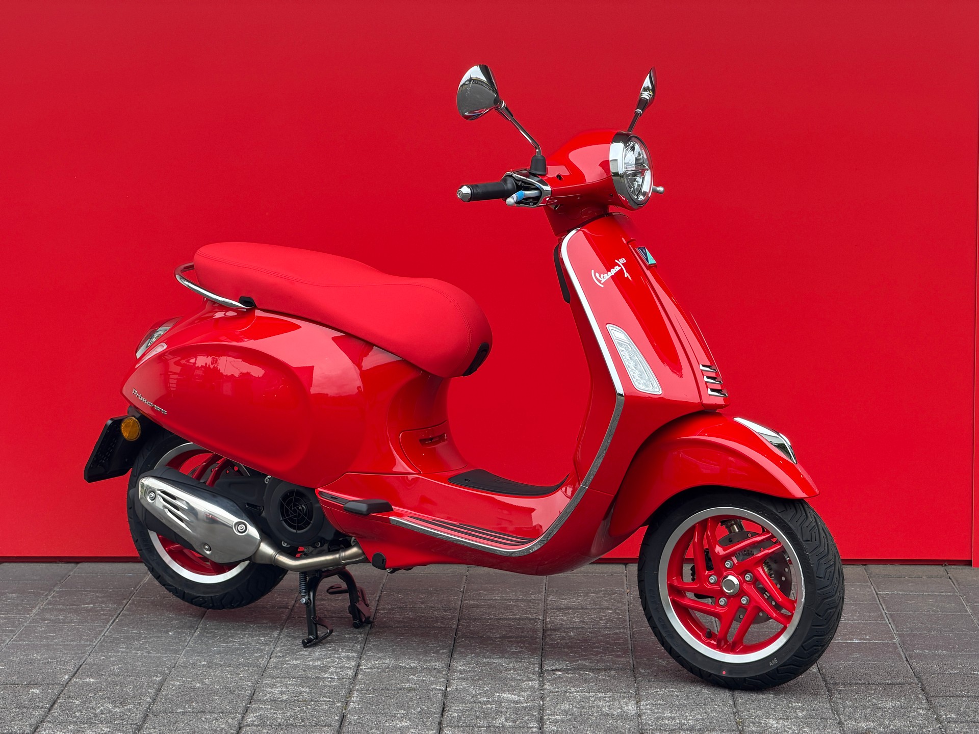 PIAGGIO Vespa 125 Primavera (RED) MY26 - 2