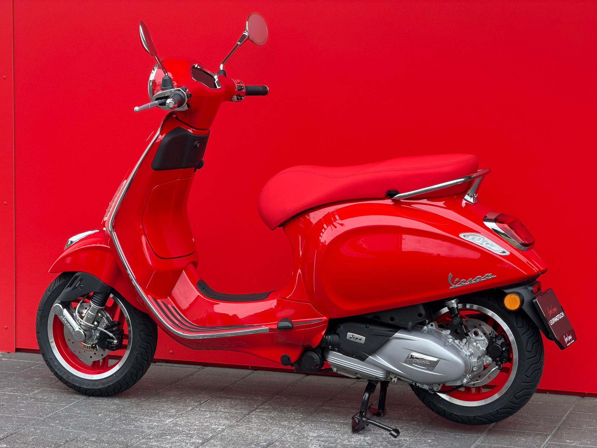 PIAGGIO Vespa 125 Primavera (RED) MY26 - 12
