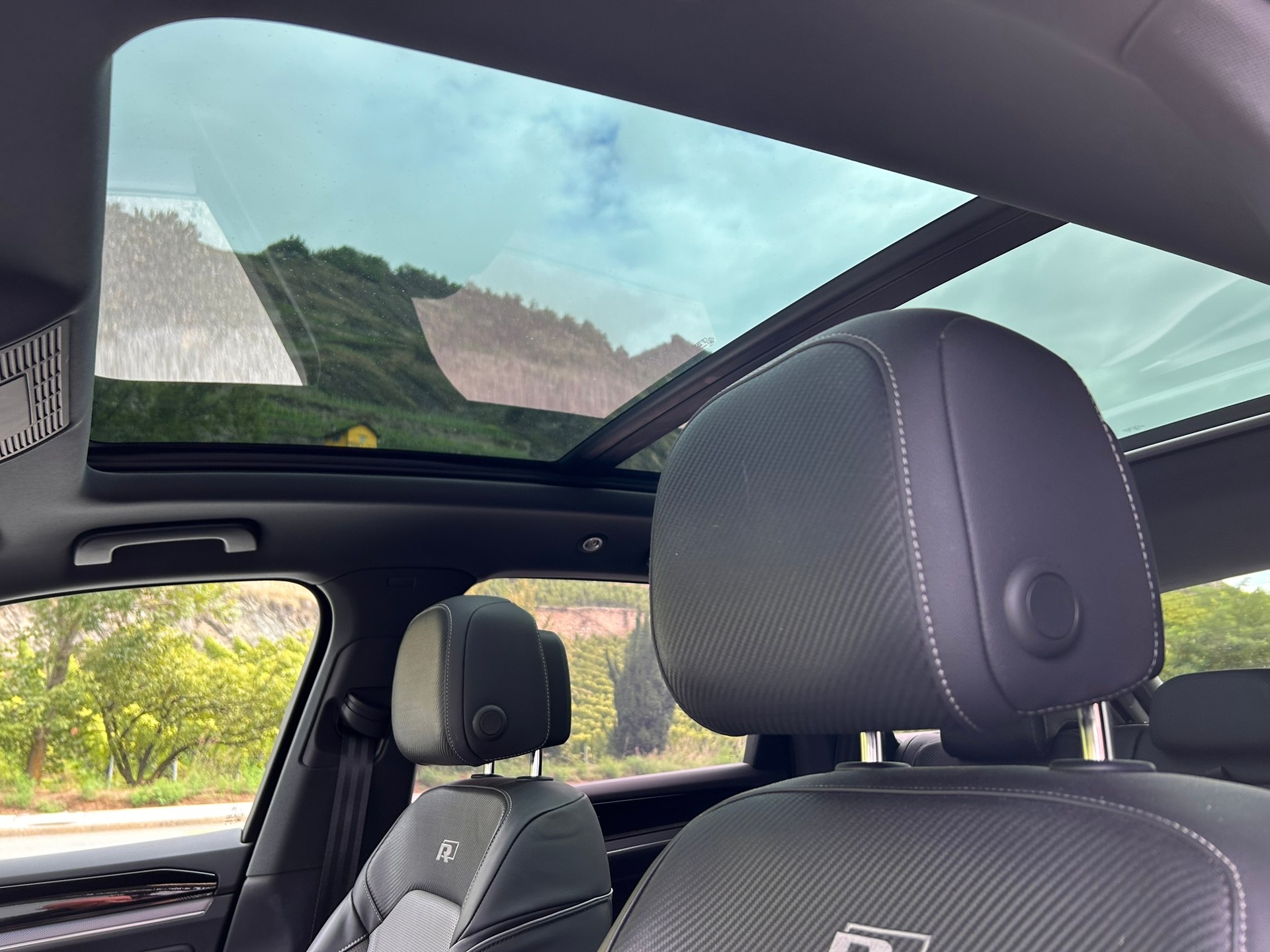 VW Touareg 3.0 TSI R-Line Tiptronic - 12