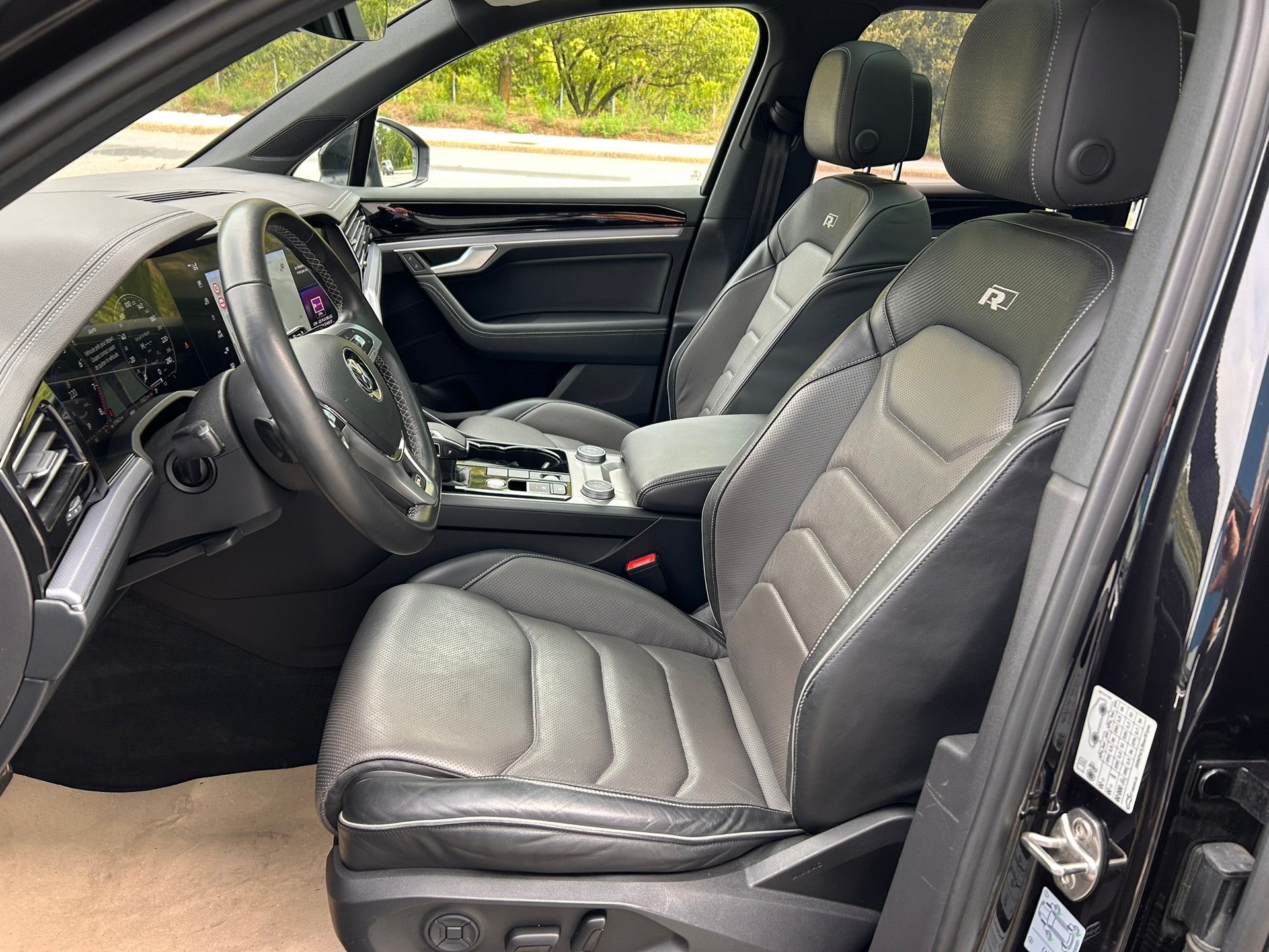 VW Touareg 3.0 TSI R-Line Tiptronic - 6