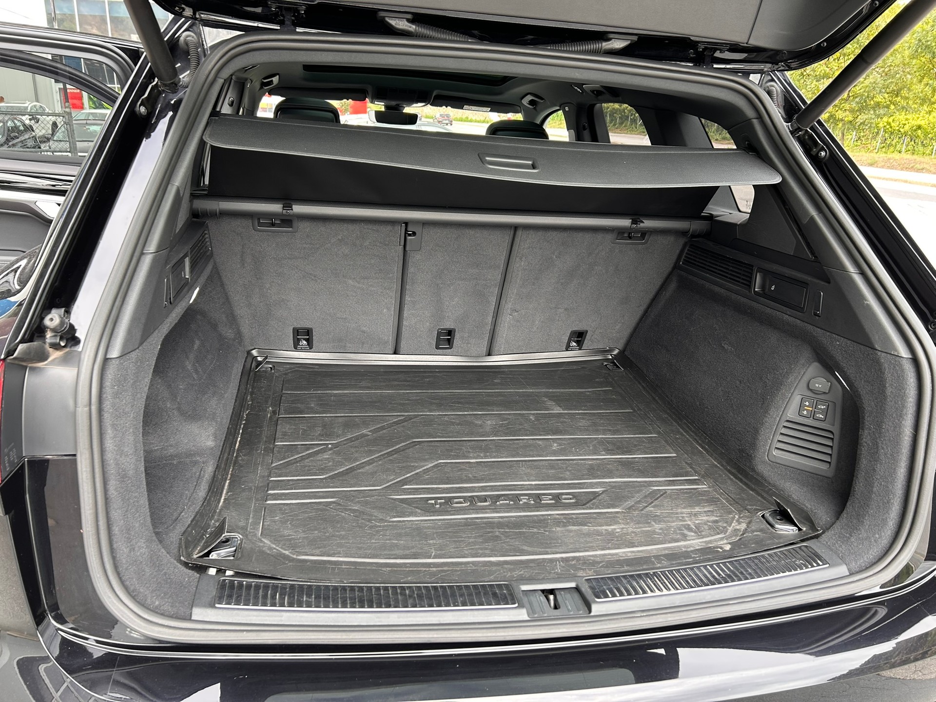 VW Touareg 3.0 TSI R-Line Tiptronic - 9
