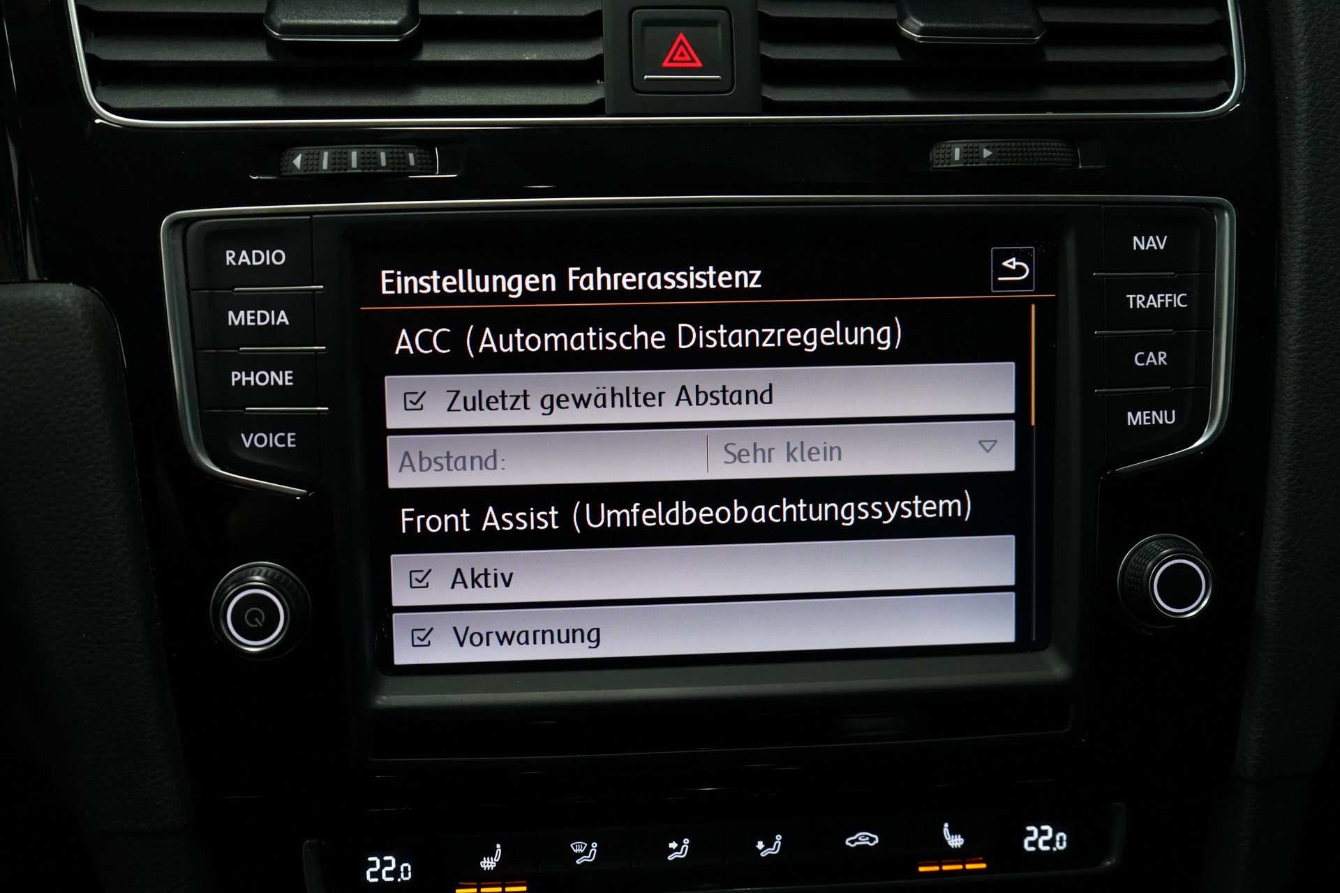 VW Golf 1.4 TSI Highline DSG - 22