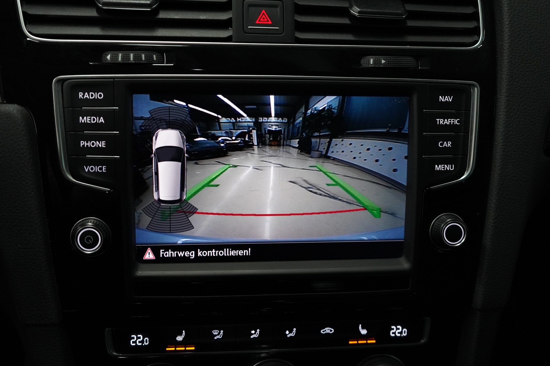 VW Golf 1.4 TSI Highline DSG - 21