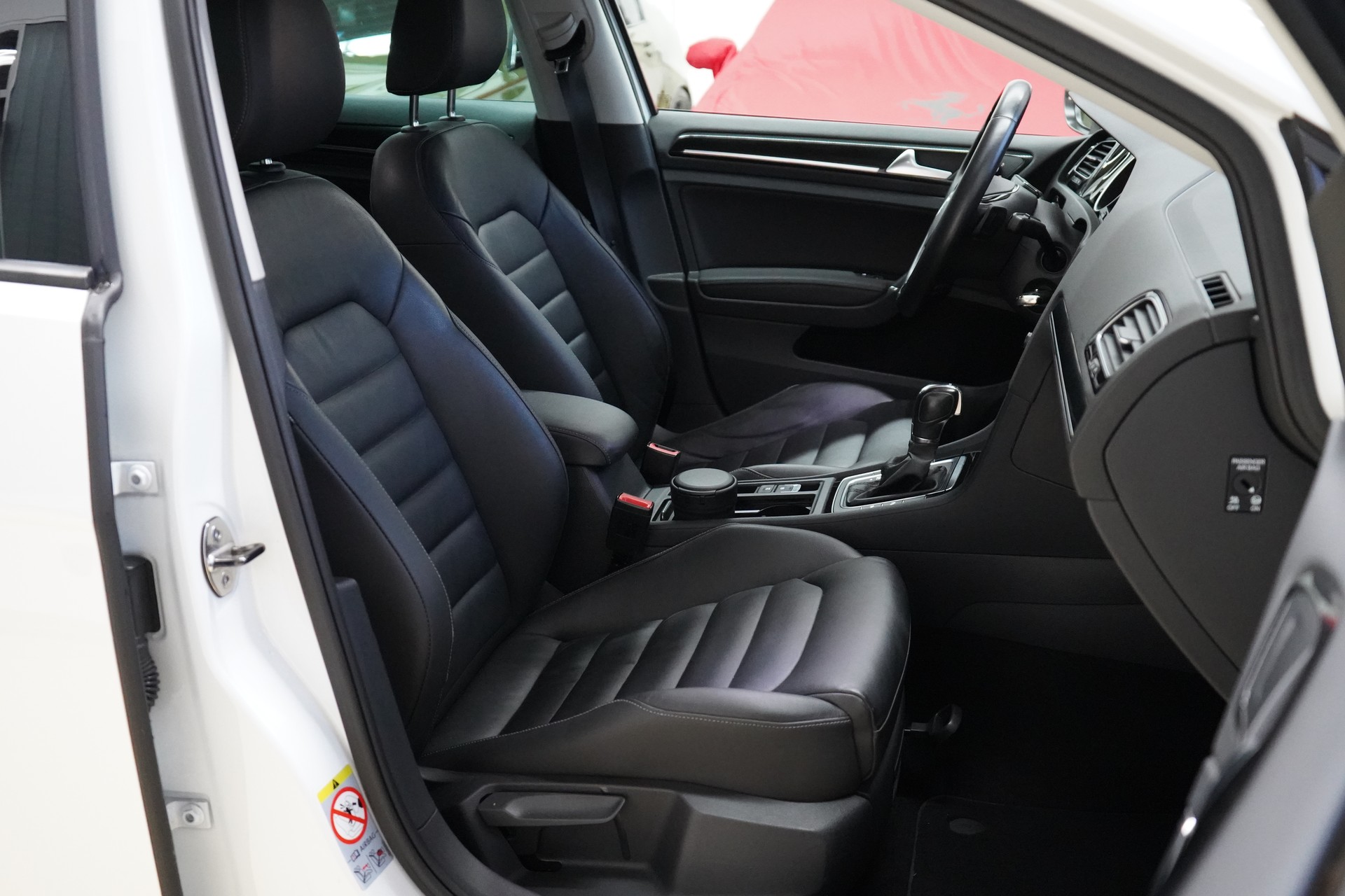 VW Golf 1.4 TSI Highline DSG - 31