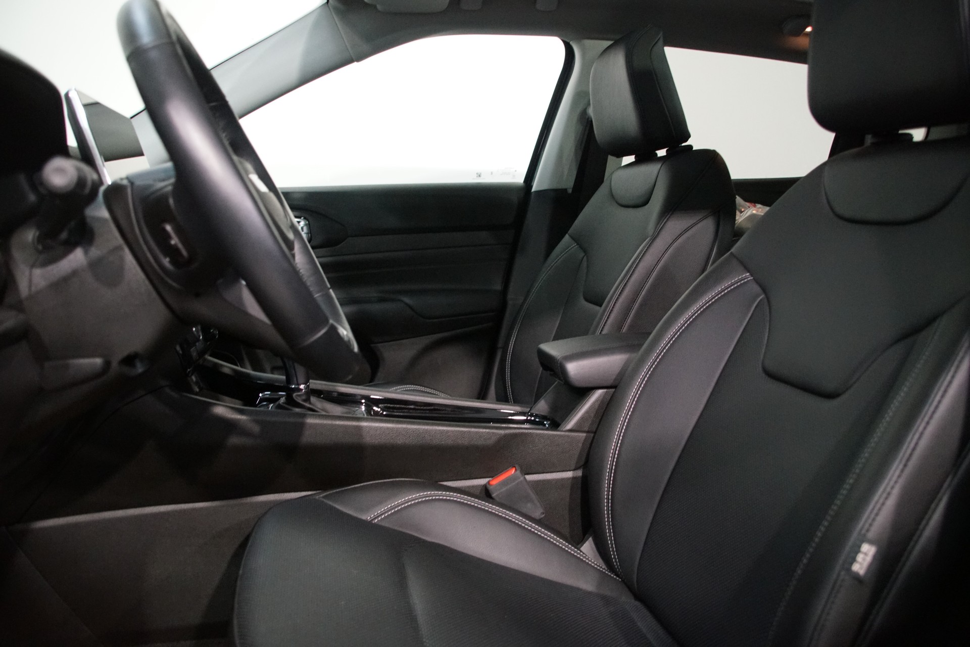 JEEP Compass 4x2 1.5 T MHEV S Summit Plus Sky BiColor Suisse - 13