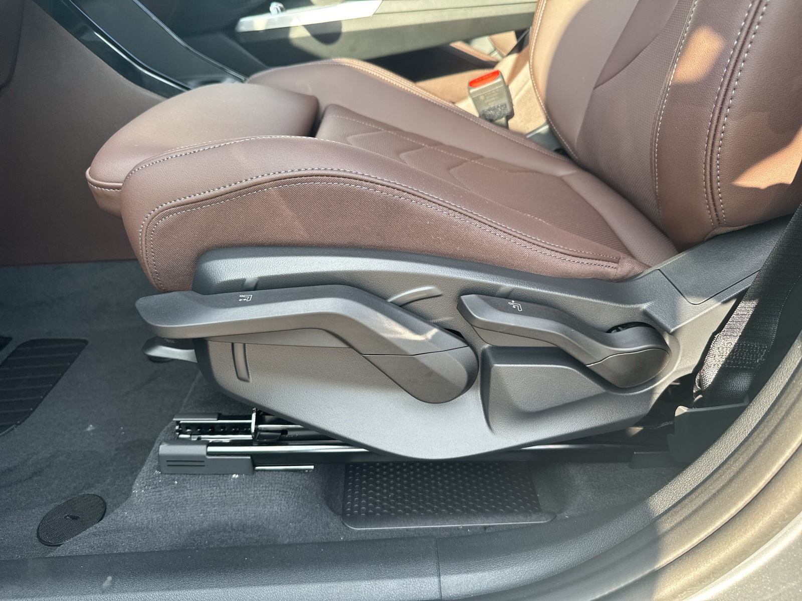 BMW 220i Act. Tour. M Sport 📍 - 18