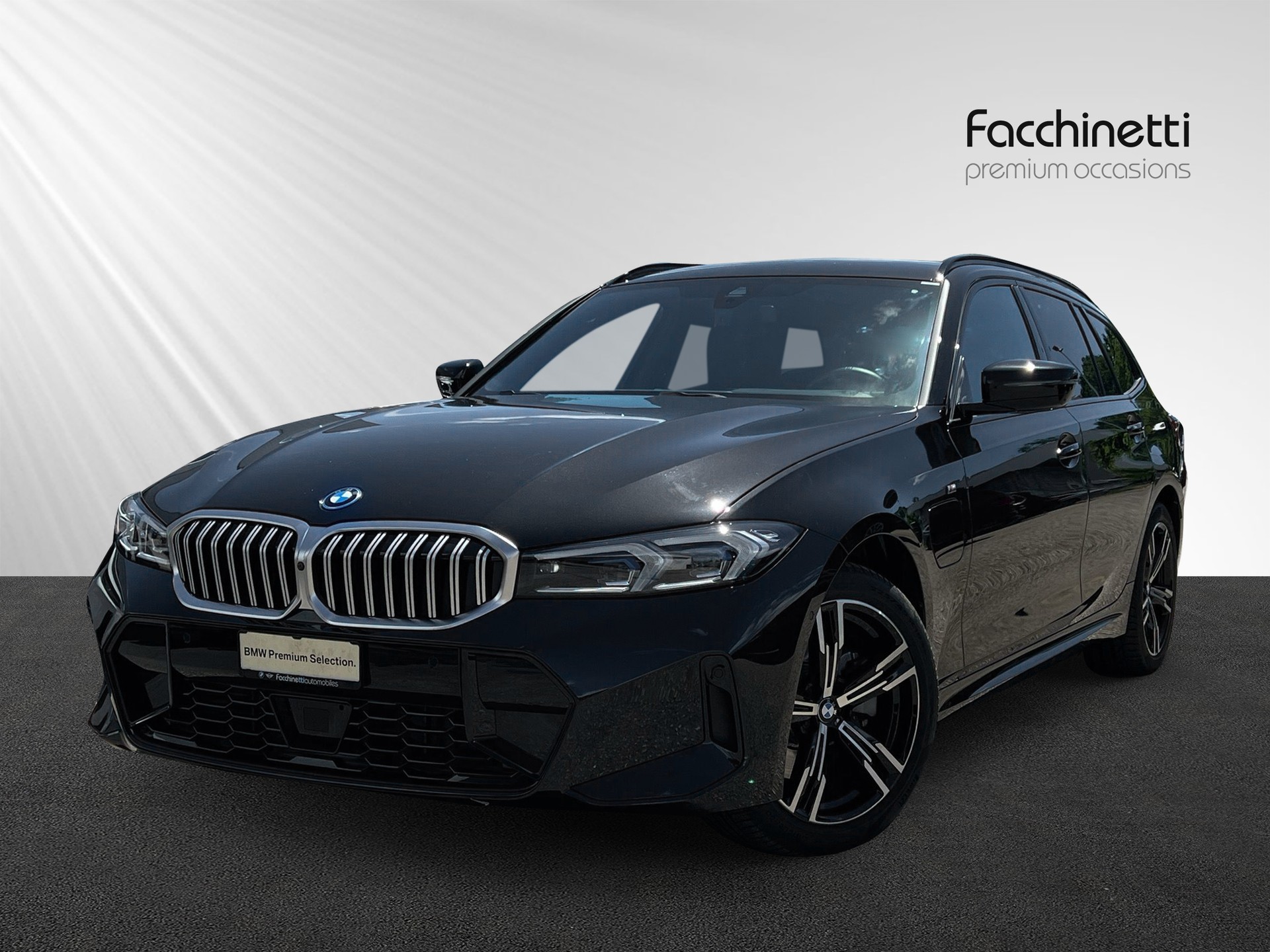 BMW 330e x DriveTouring Steptronic M Sport