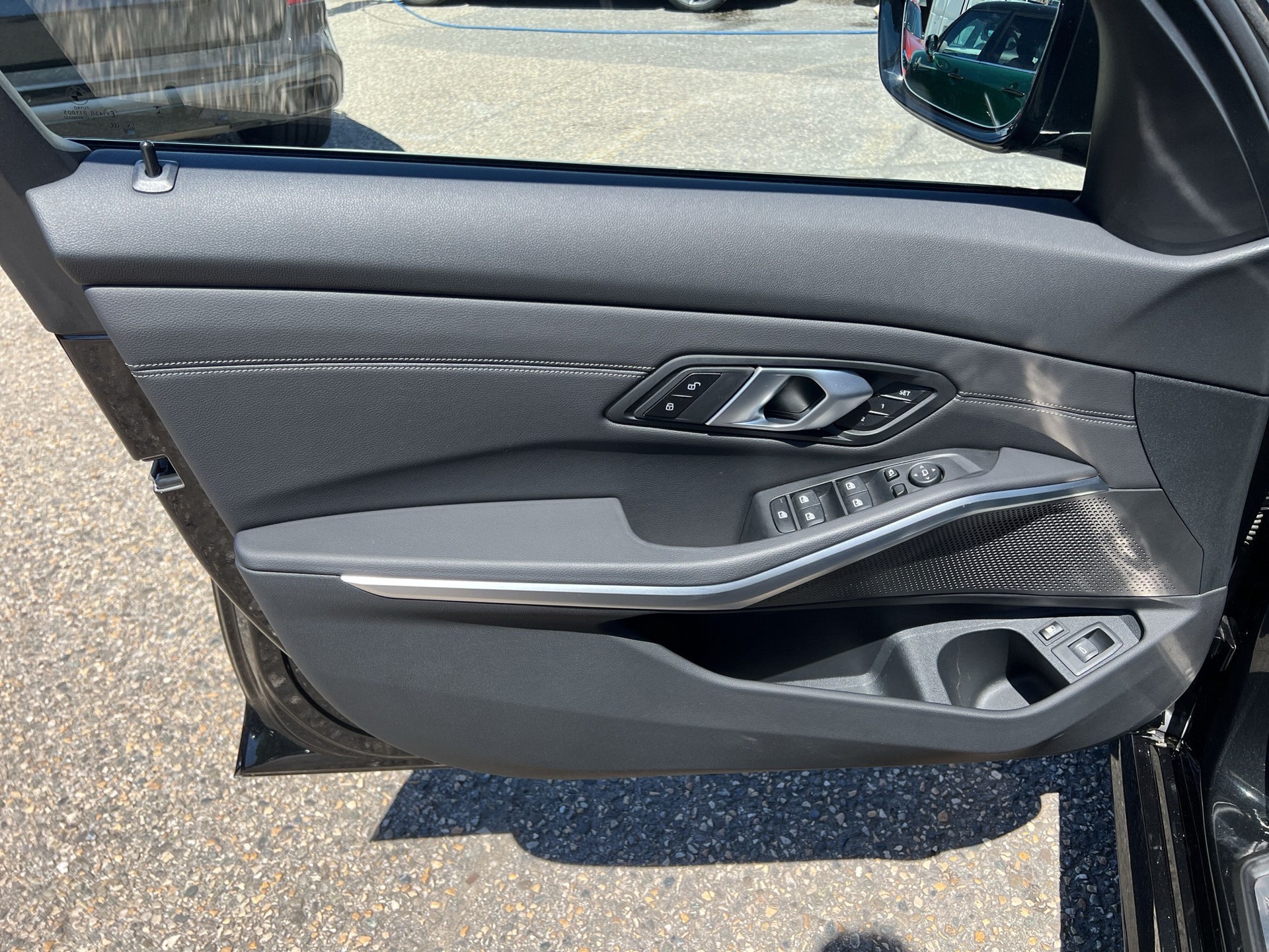 BMW 330e x DriveTouring Steptronic M Sport - 17