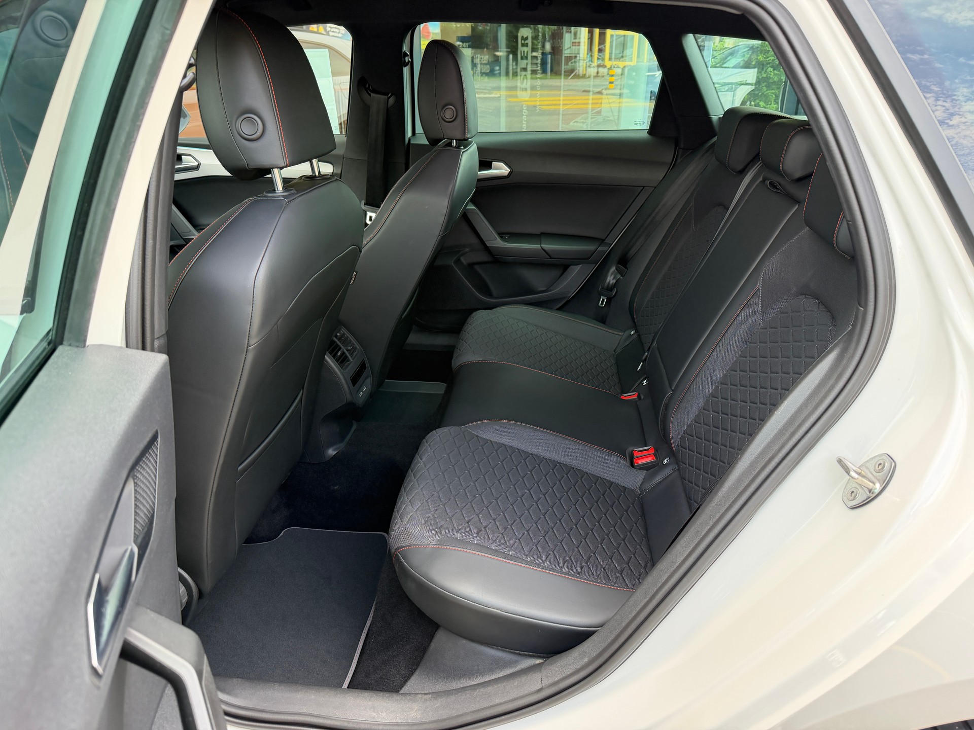SEAT Leon ST 1.5 TGI Hola FR DSG - 8
