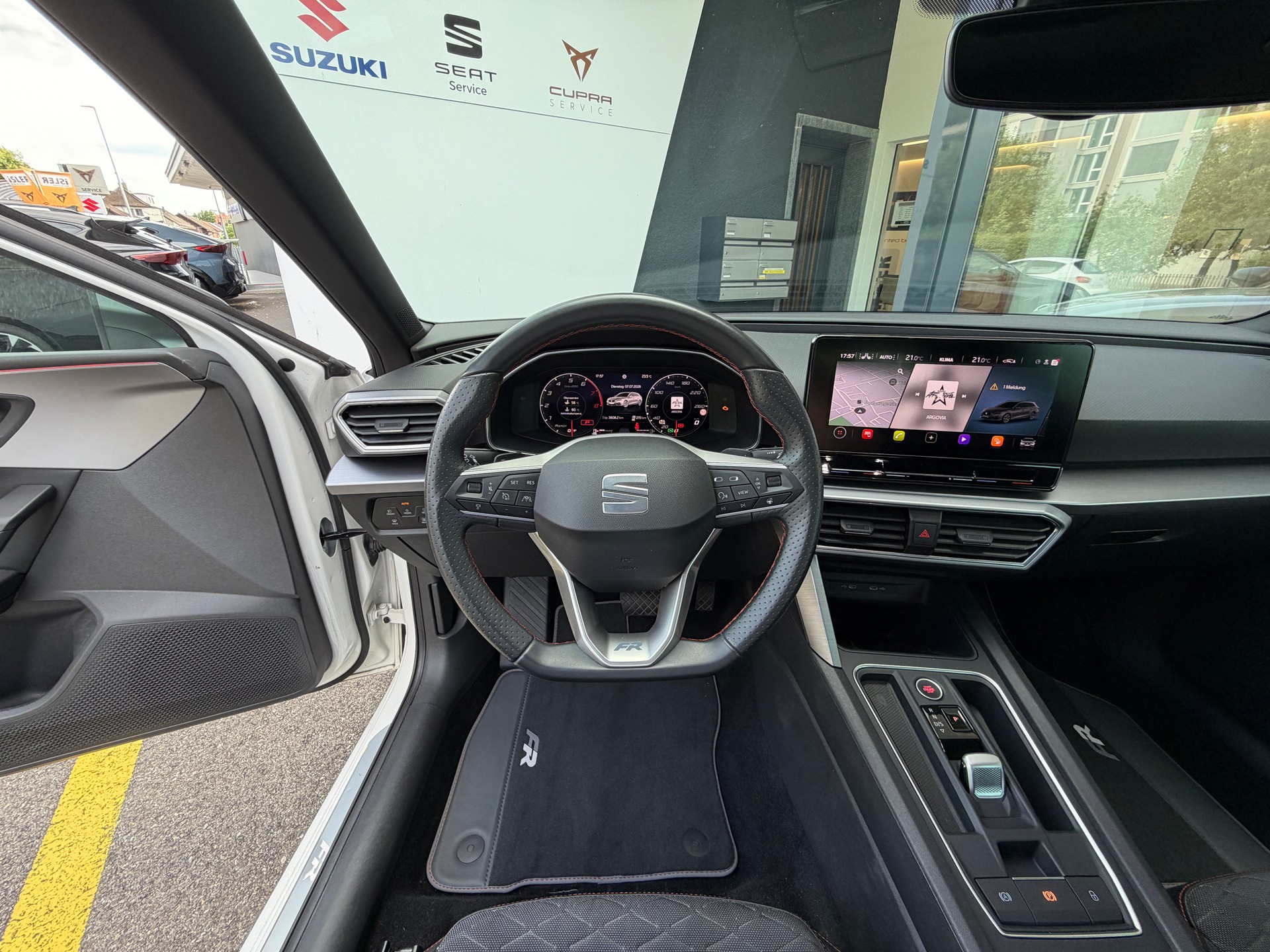 SEAT Leon ST 1.5 TGI Hola FR DSG - 11