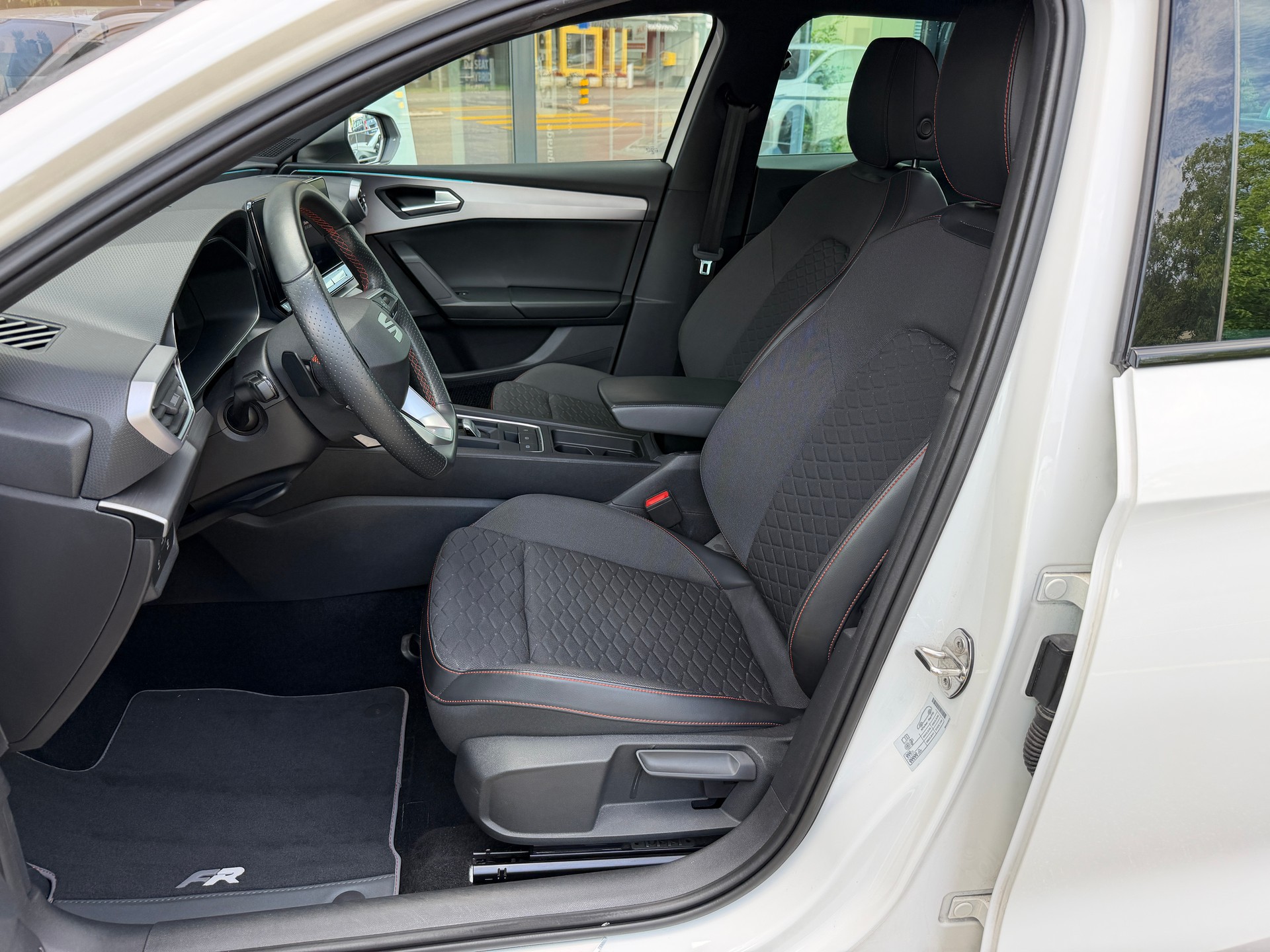 SEAT Leon ST 1.5 TGI Hola FR DSG - 9