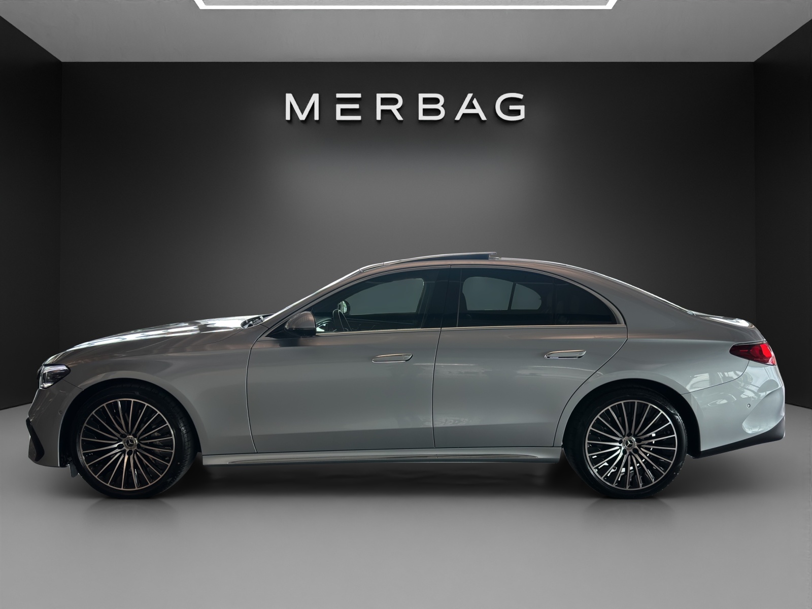 MERCEDES-BENZ E 220 d 4Matic - 3