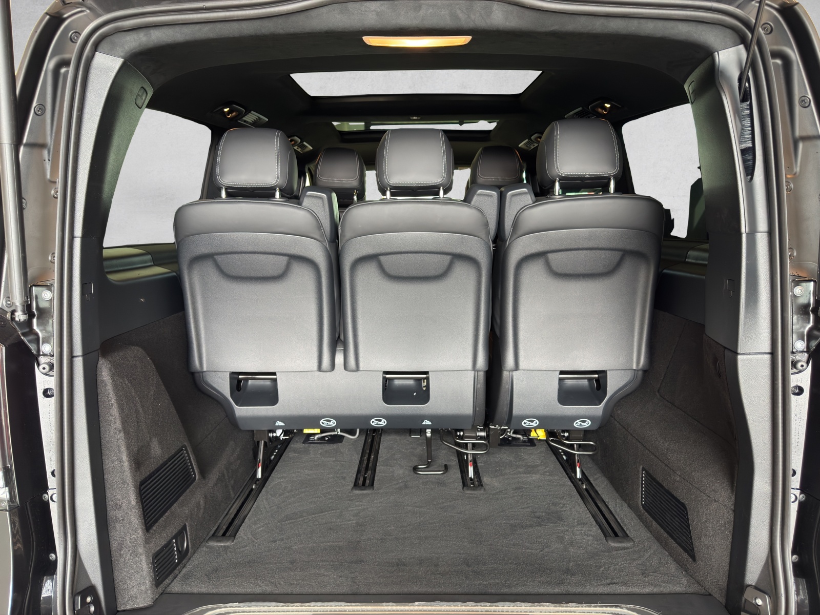 MERCEDES-BENZ V-Klasse V447 Van V 300 d Exclusive lang Swiss Edition - 6