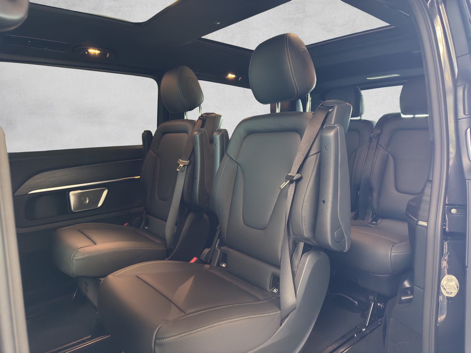 MERCEDES-BENZ V-Klasse V447 Van V 300 d Exclusive lang Swiss Edition - 3