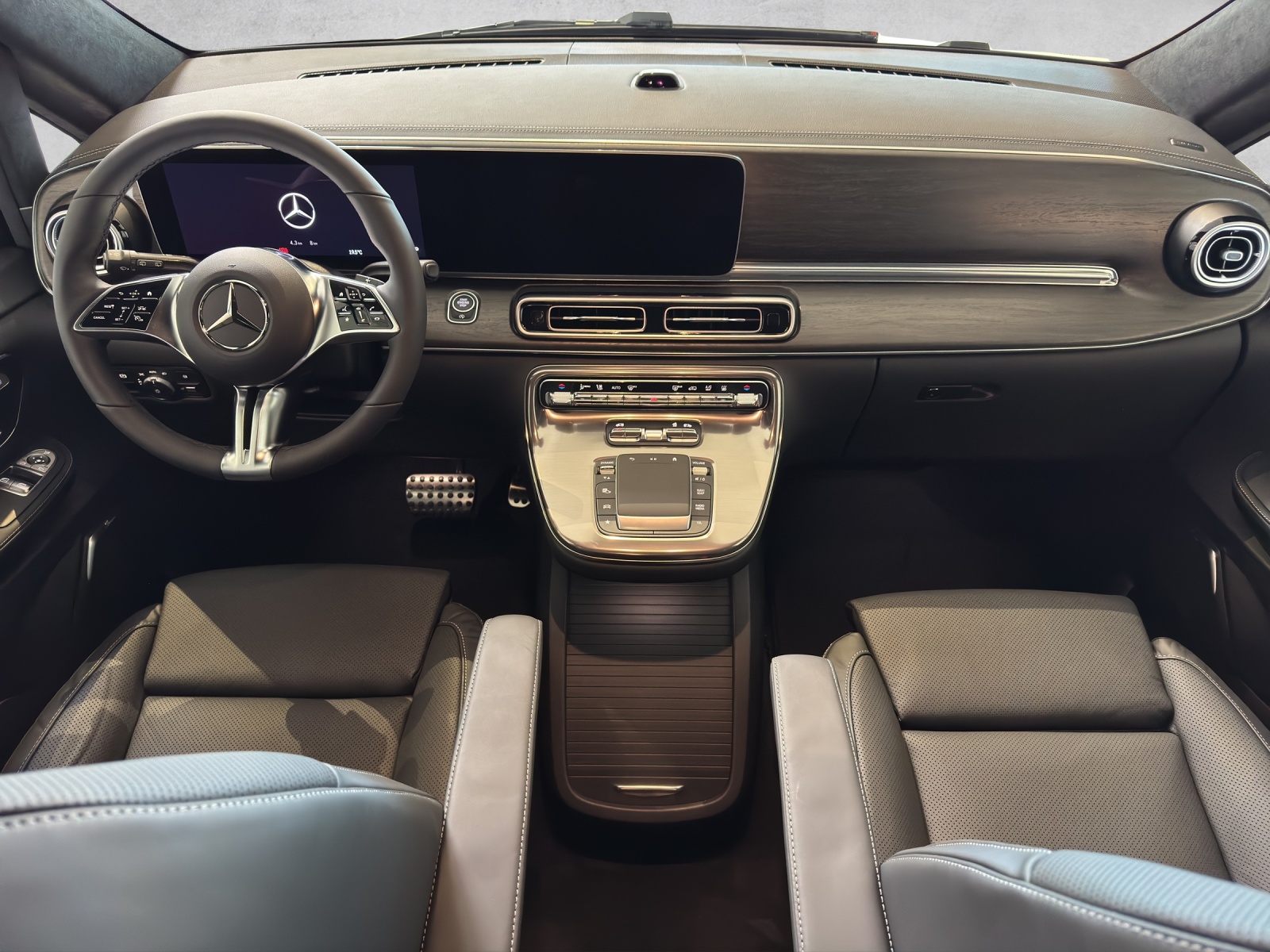 MERCEDES-BENZ V-Klasse V447 Van V 300 d Exclusive lang Swiss Edition - 4