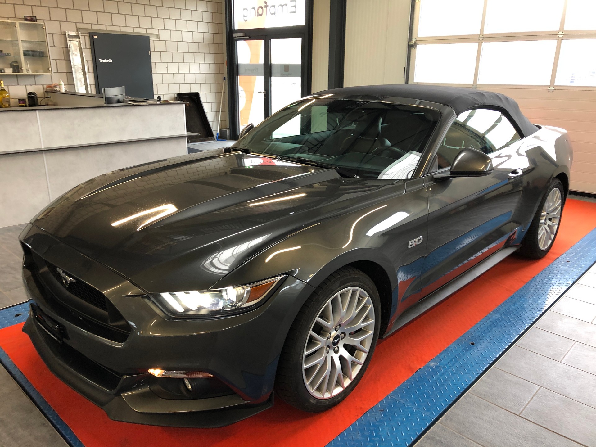 FORD Mustang Convertible 5.0 V8 GT Automat - 28
