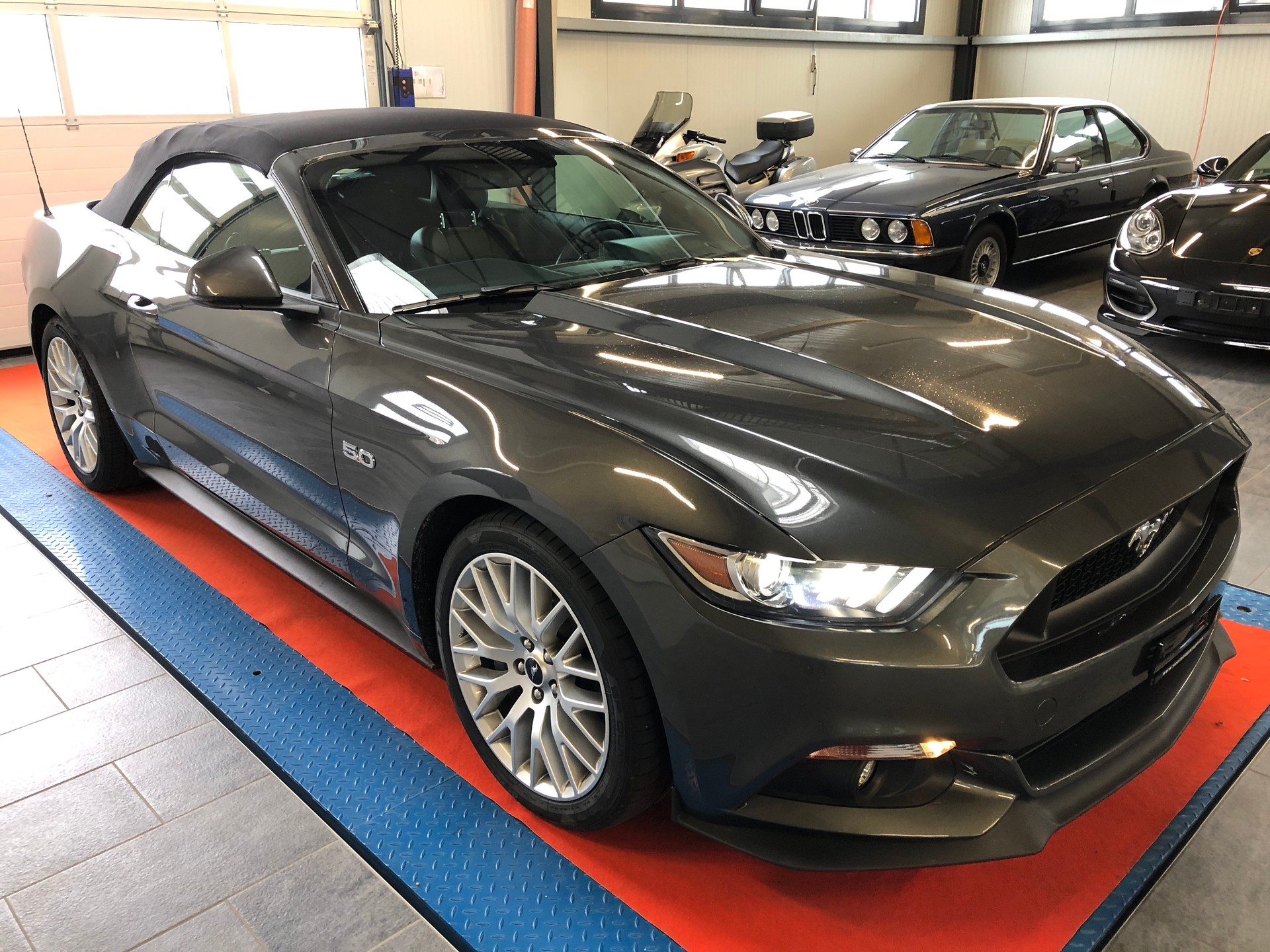 FORD Mustang Convertible 5.0 V8 GT Automat