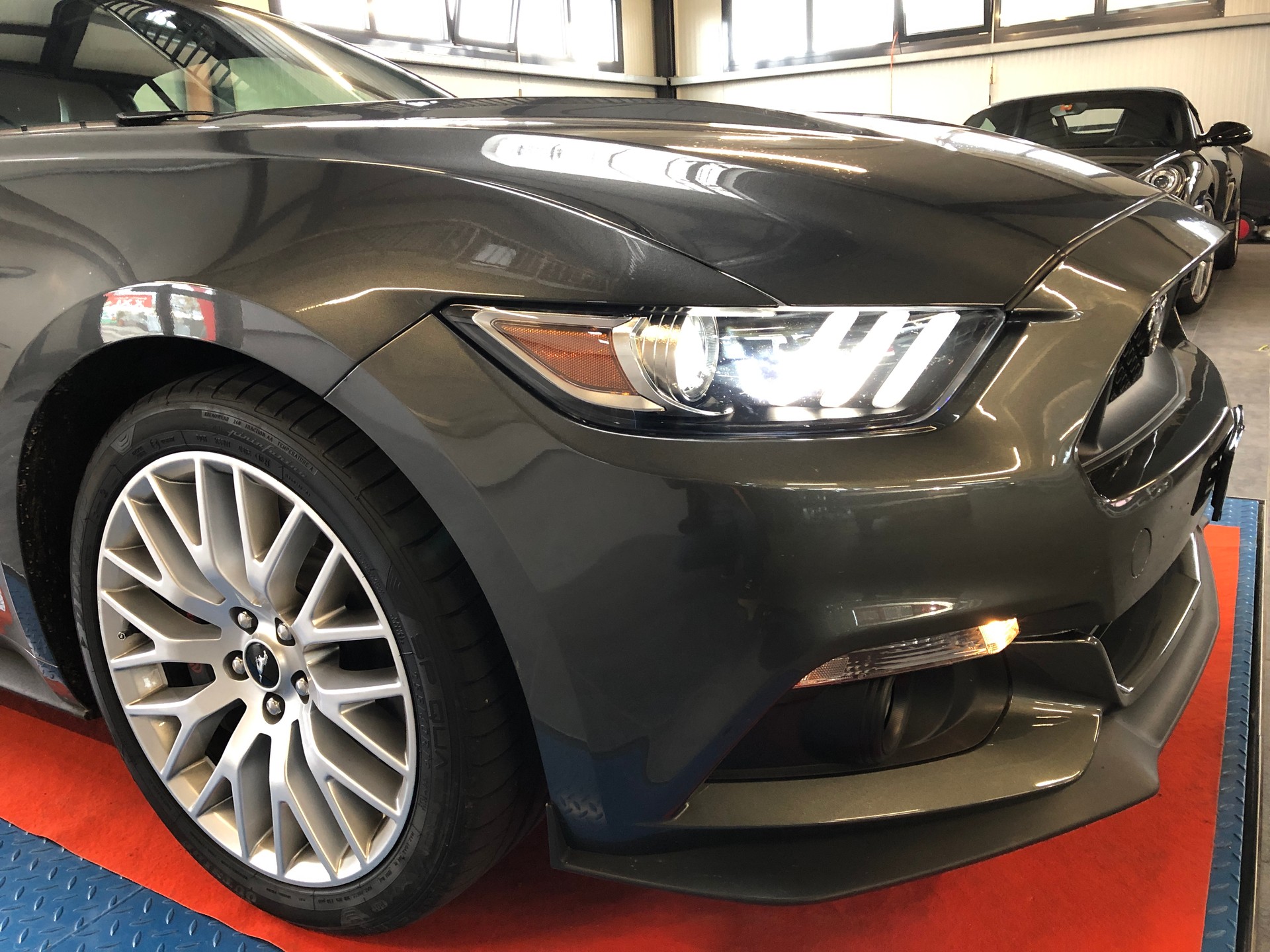 FORD Mustang Convertible 5.0 V8 GT Automat - 31