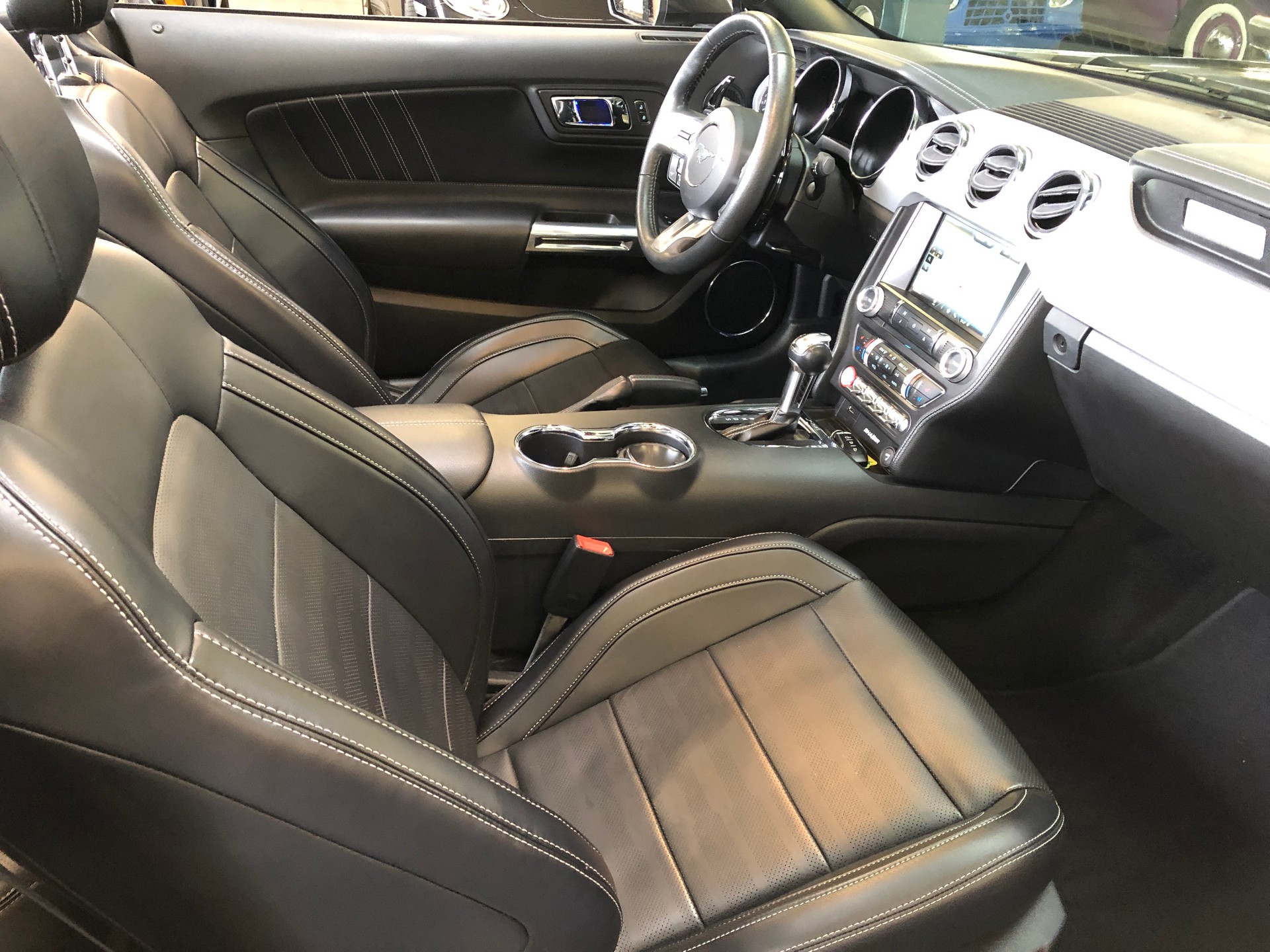 FORD Mustang Convertible 5.0 V8 GT Automat - 20