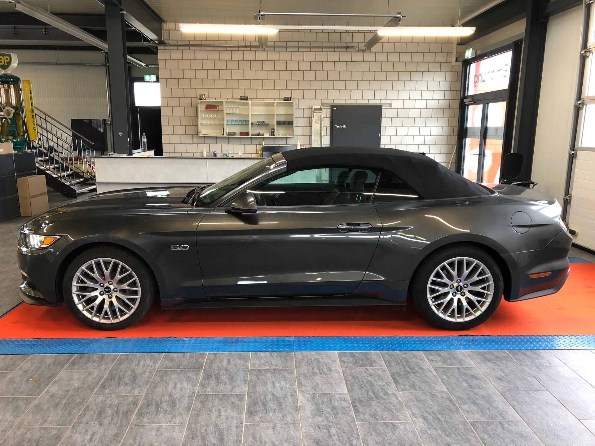 FORD Mustang Convertible 5.0 V8 GT Automat - 27