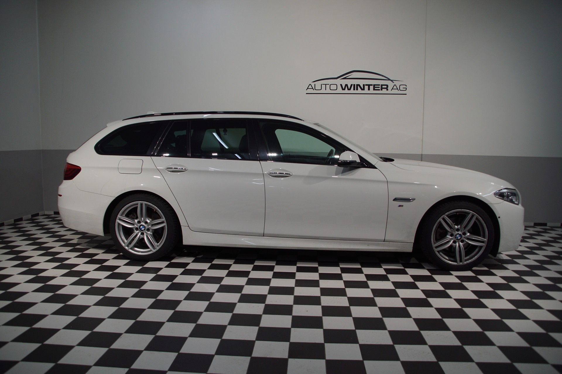 BMW 520d Touring xDrive Steptronic - 4