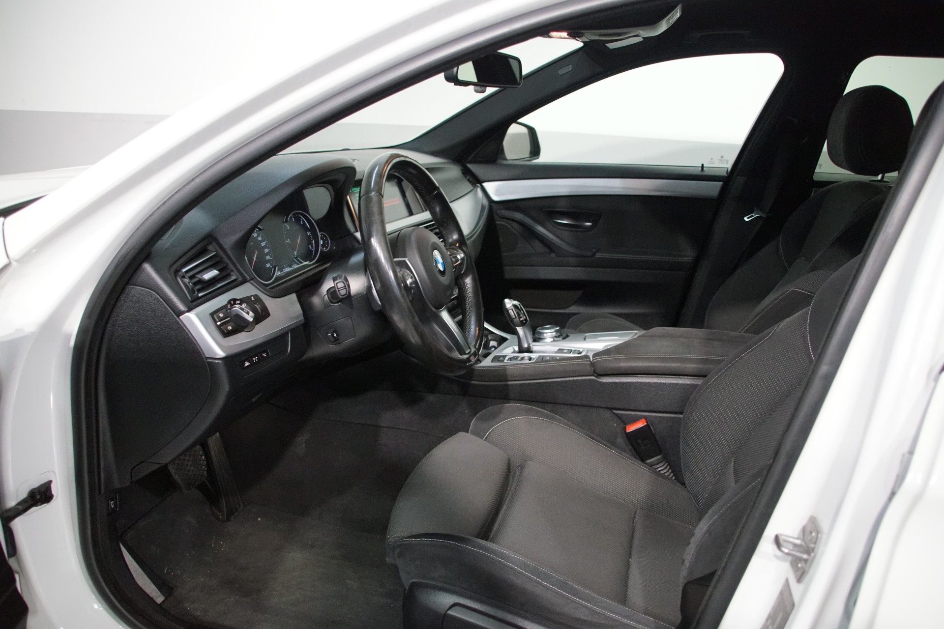 BMW 520d Touring xDrive Steptronic - 10