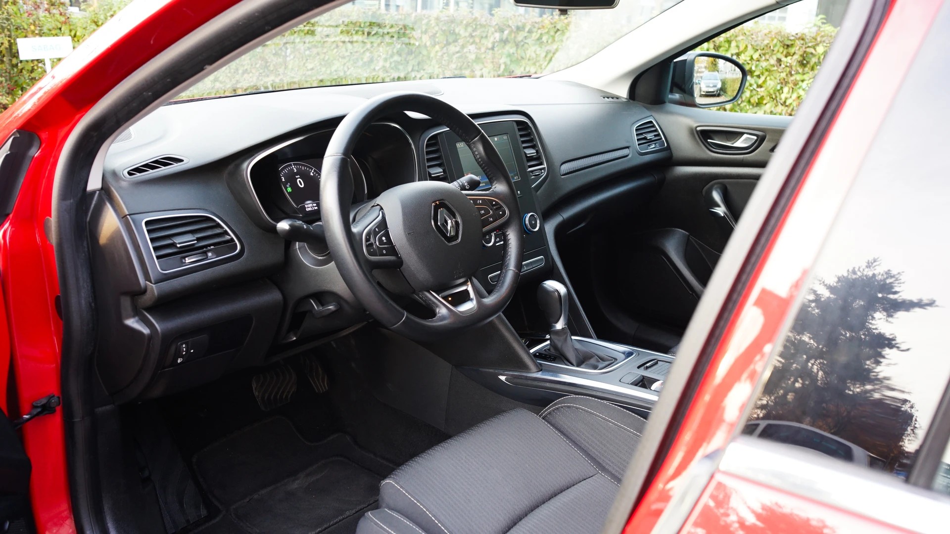 RENAULT Mégane Grandtour 1.5 dCi Business EDC - 8