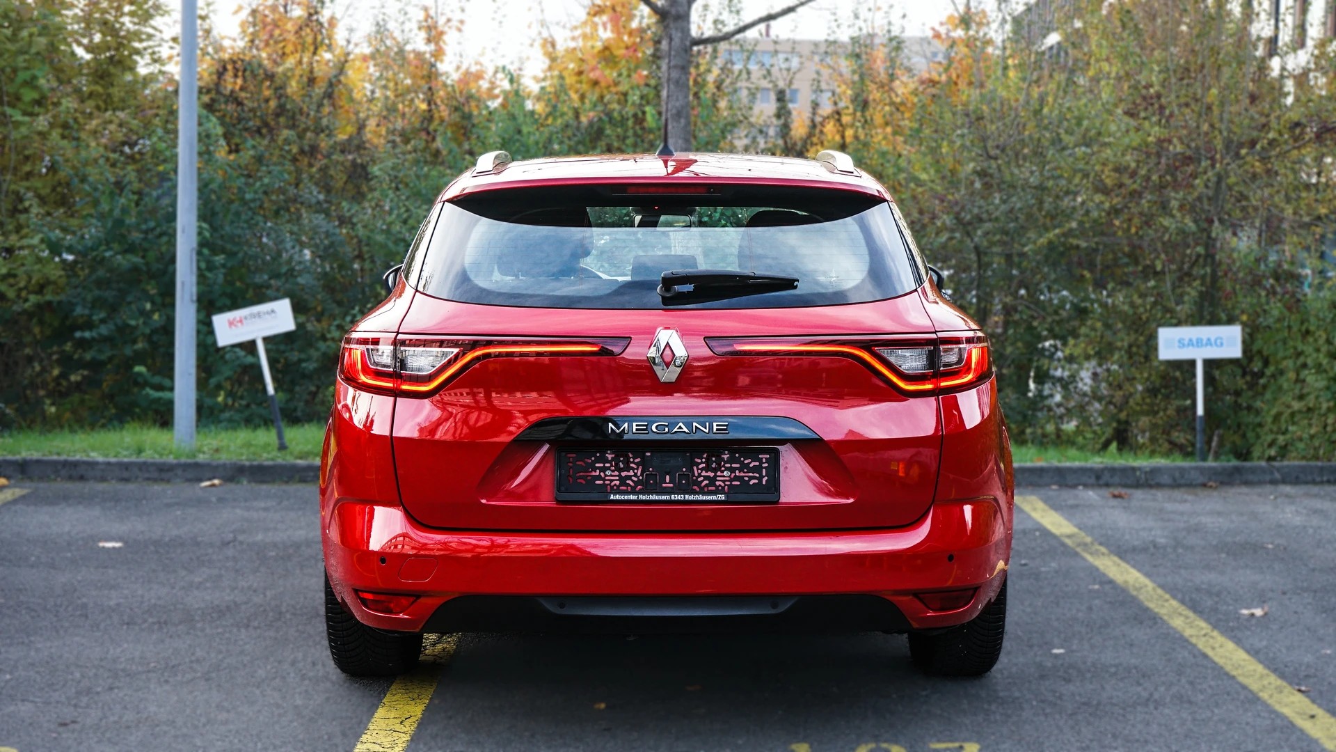 RENAULT Mégane Grandtour 1.5 dCi Business EDC - 4