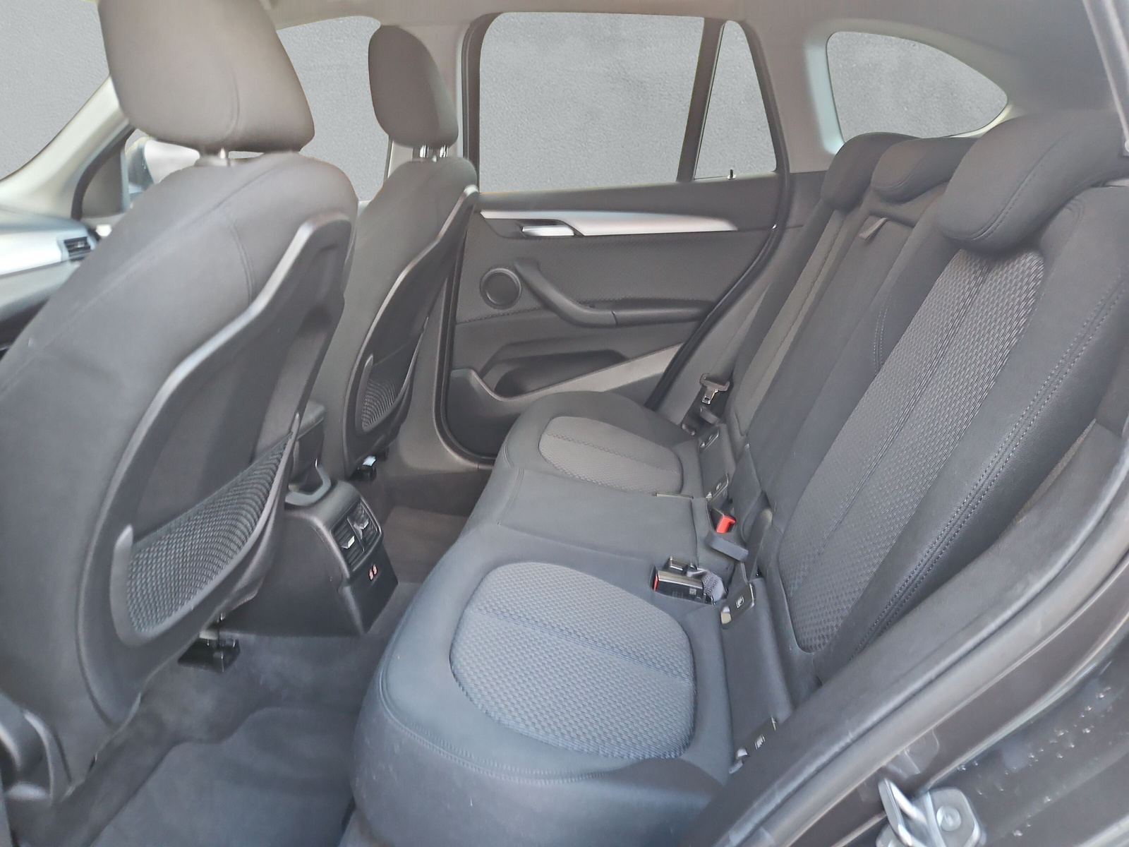 BMW X1 xDrive 18d Essent.Ed - 12