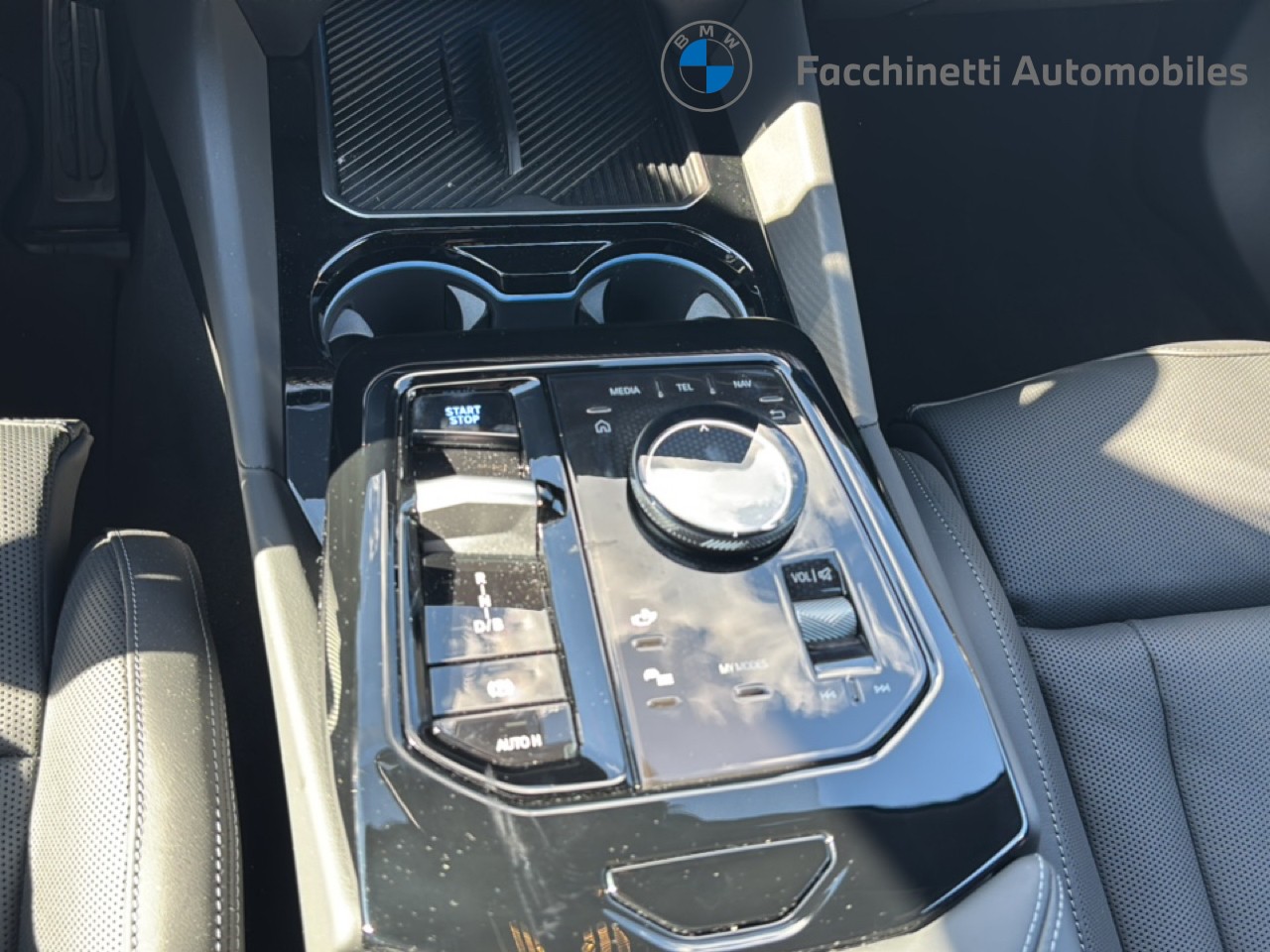 BMW i5 M60 xDrive M Sport Pro - 16