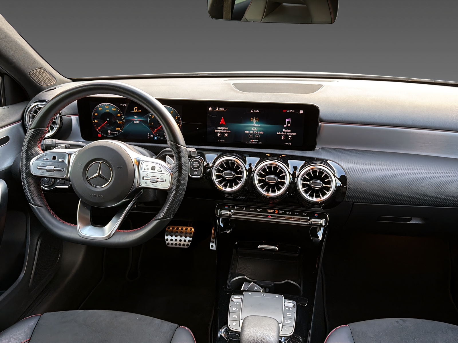 MERCEDES-BENZ A 250 4Matic AMG-Line - 8