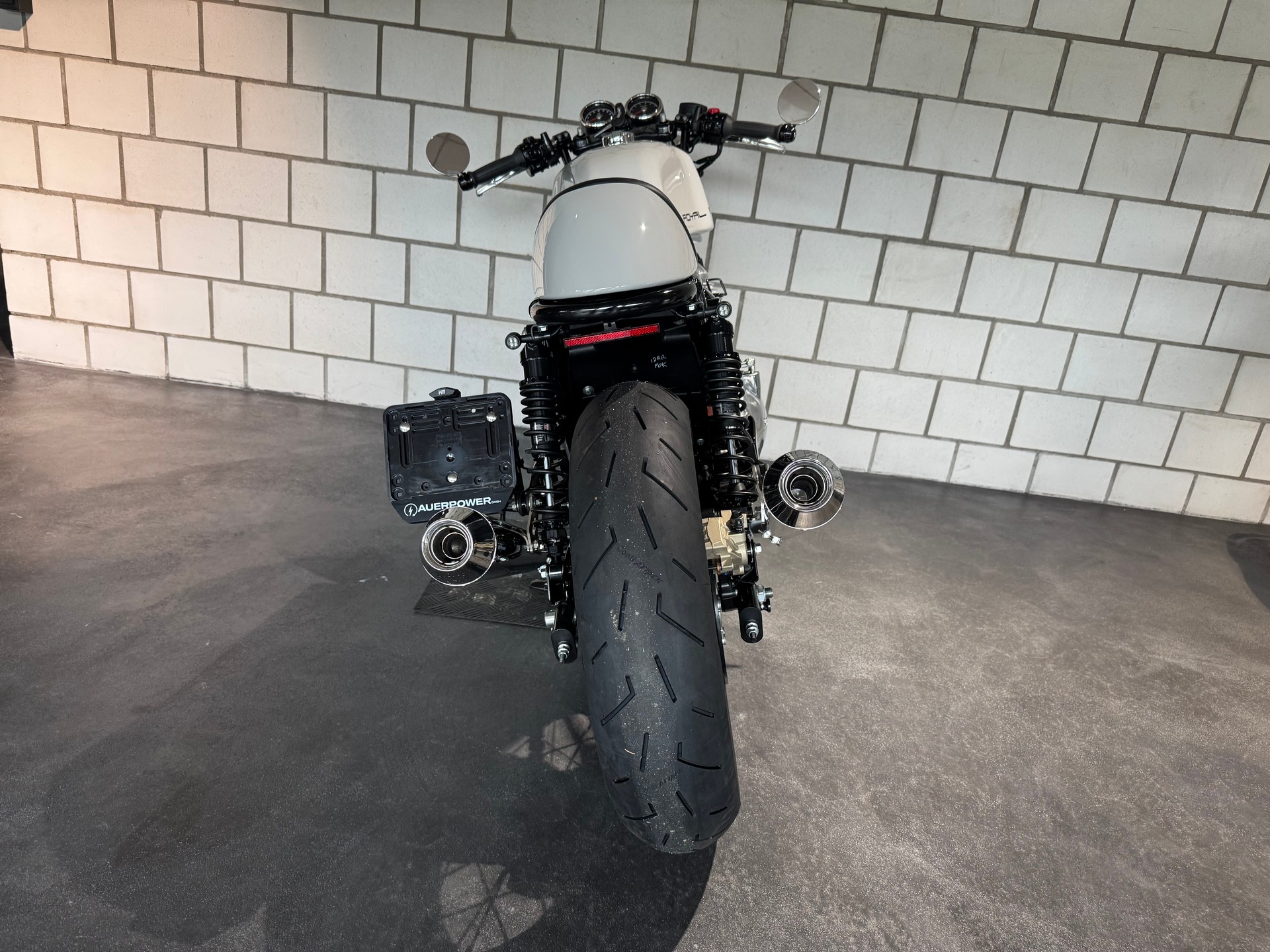 ROYAL ENFIELD Continental GT 650 Custom - 5