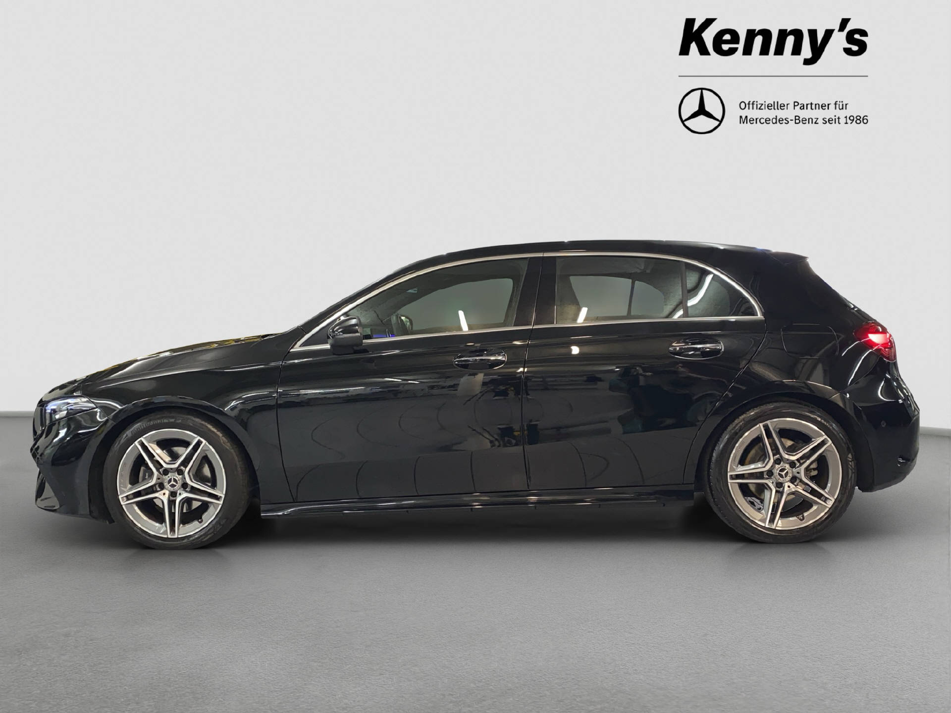MERCEDES-BENZ A 200 AMG Line - 3