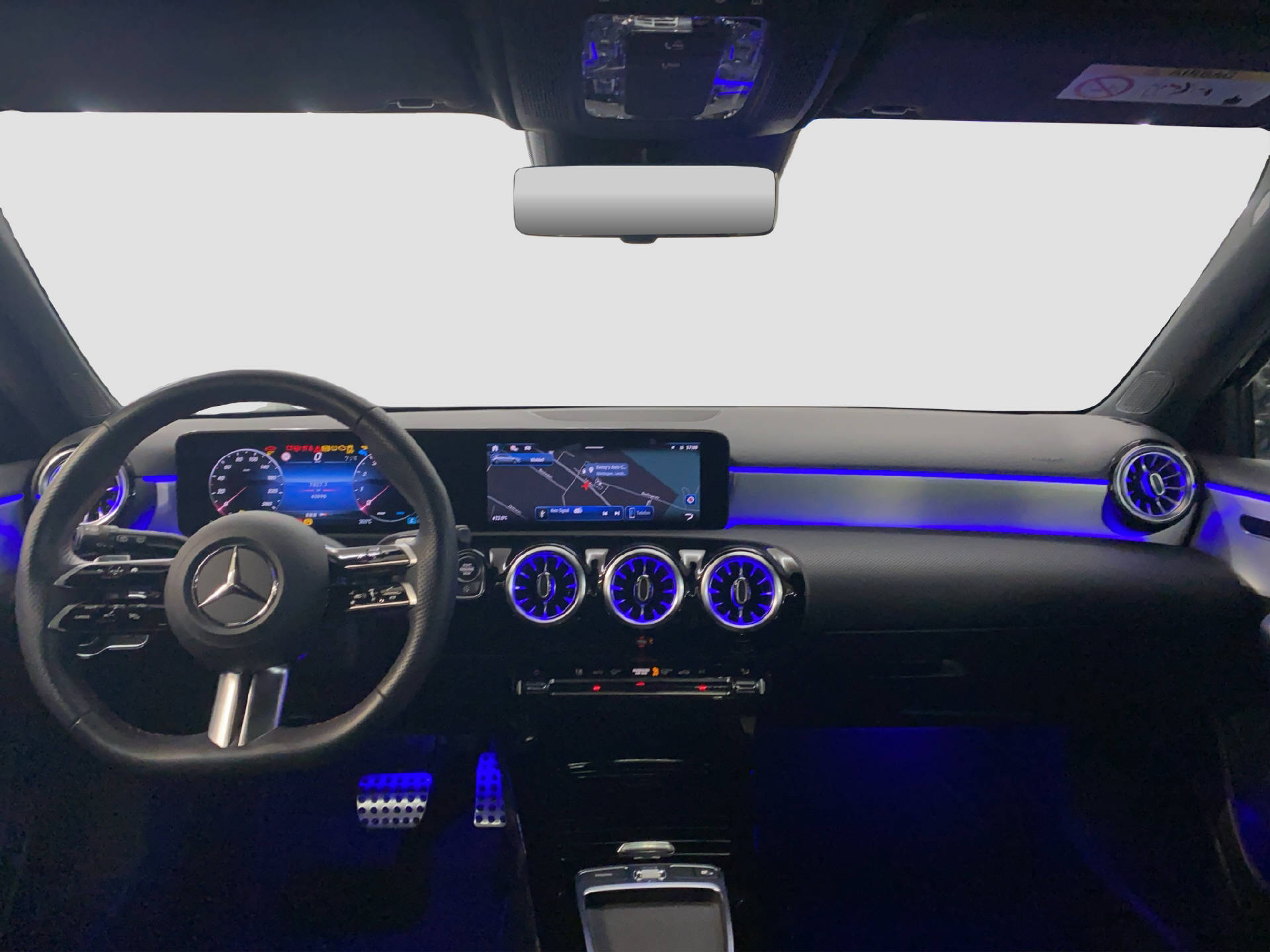 MERCEDES-BENZ A 200 AMG Line - 8