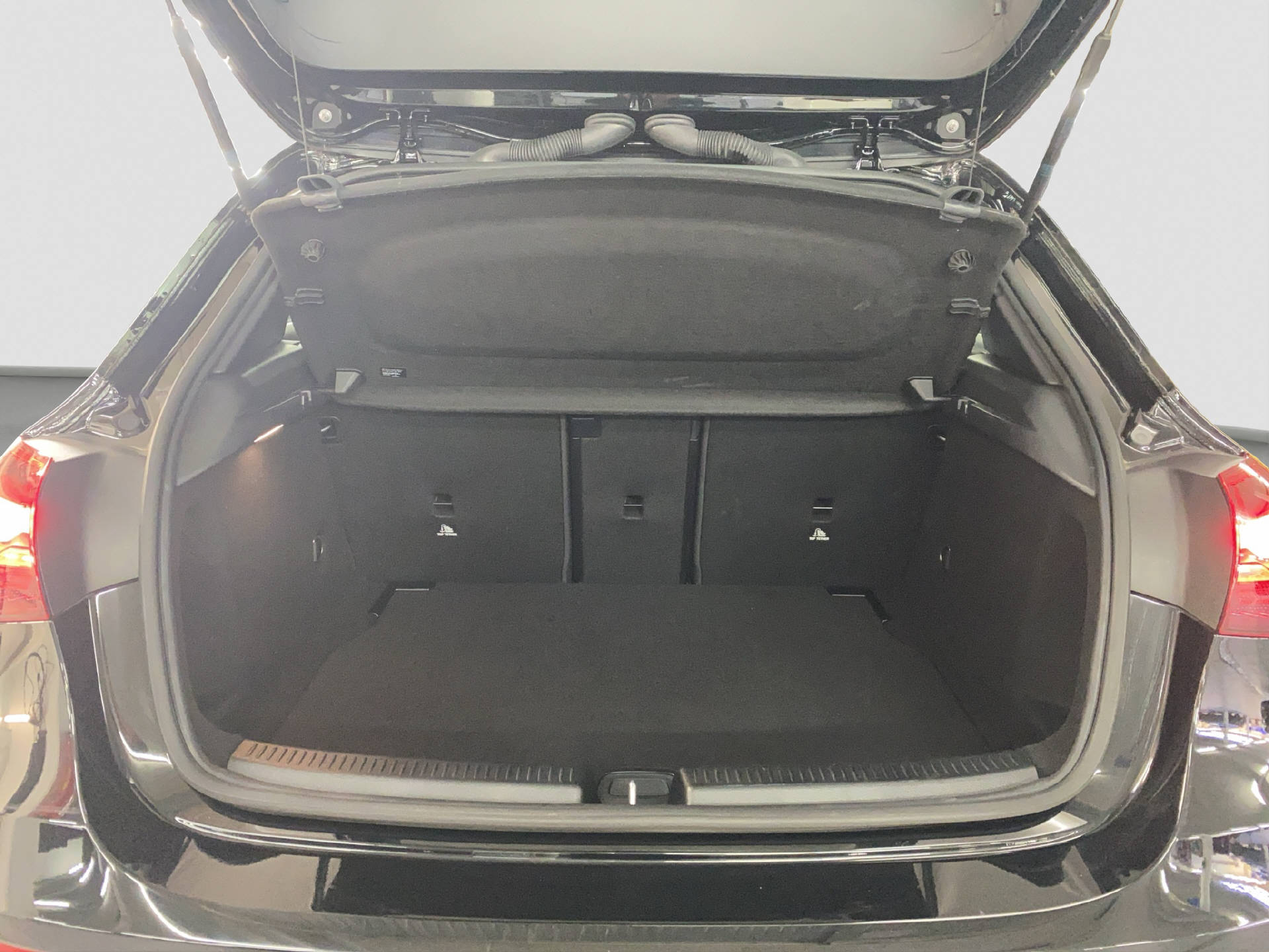 MERCEDES-BENZ A 200 AMG Line - 14