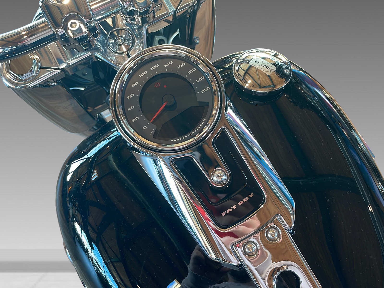 HARLEY-DAVIDSON FLFBS Fat Boy 114 - 9