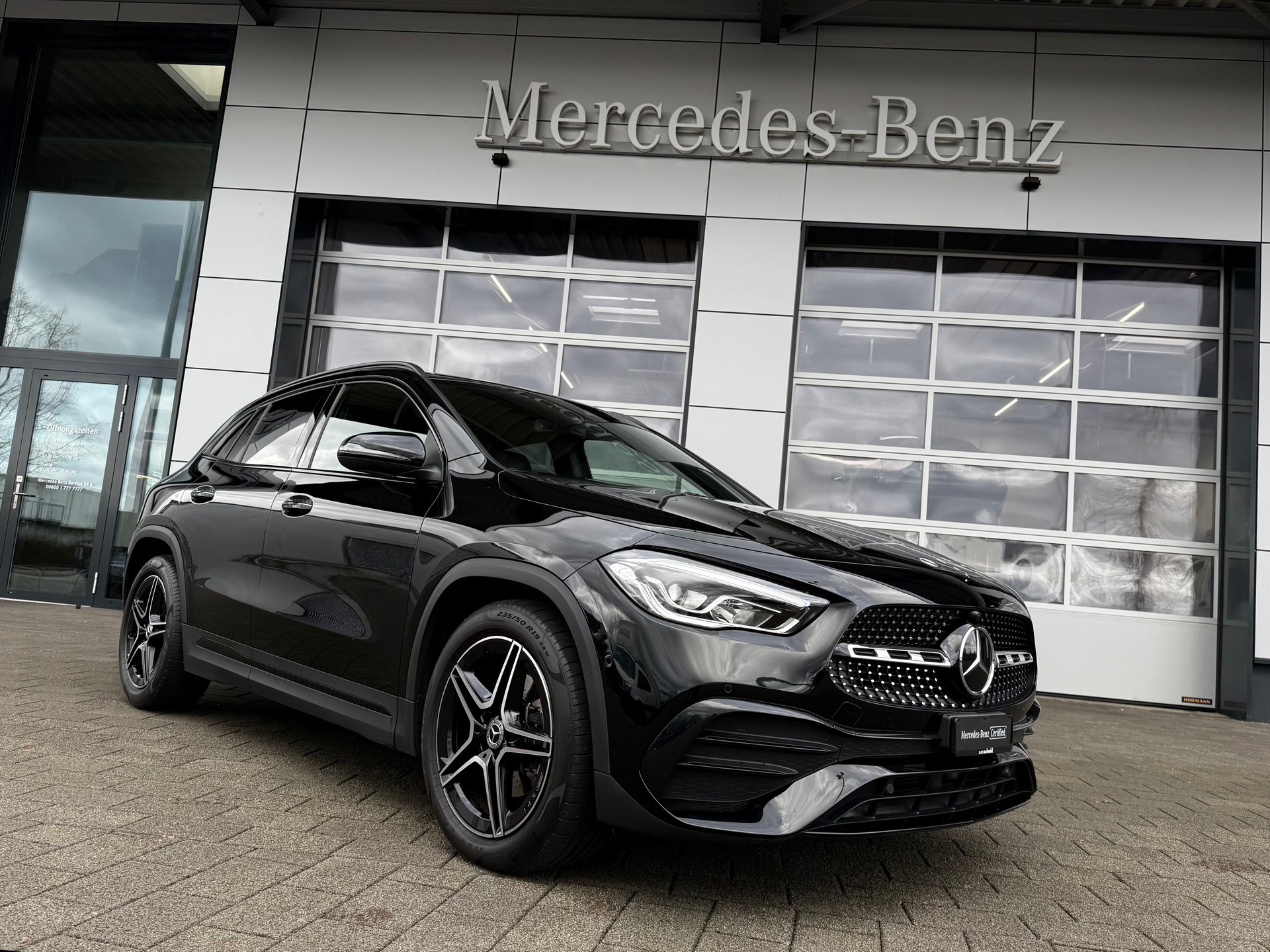 MERCEDES-BENZ GLA 180d AMG Line 8G-DCT
