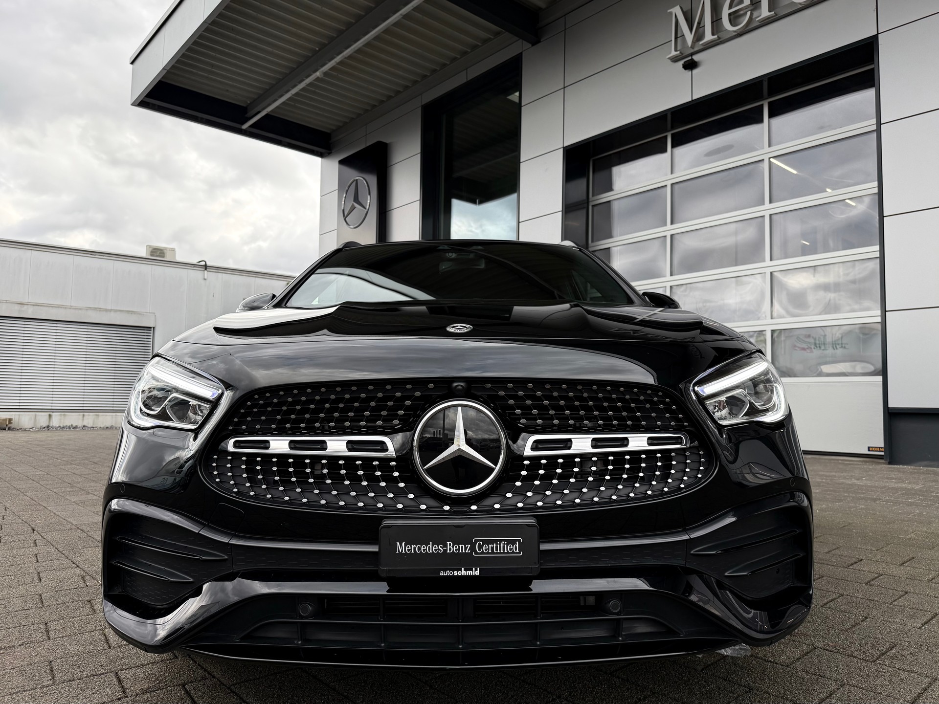 MERCEDES-BENZ GLA 180d AMG Line 8G-DCT - 3