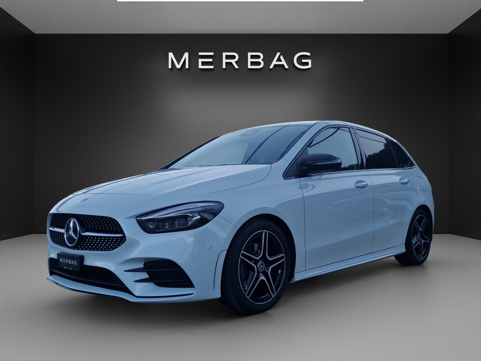 MERCEDES-BENZ B 200 AMG Line