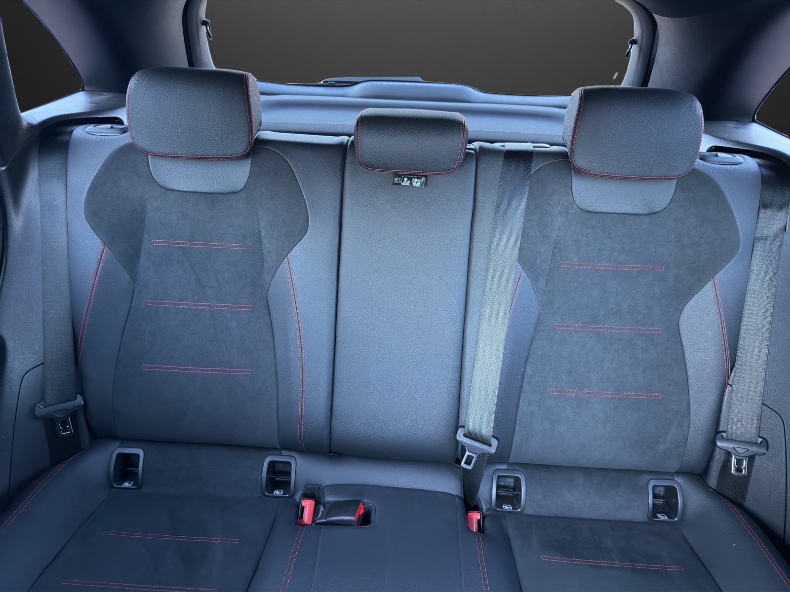 MERCEDES-BENZ B 200 AMG Line - 15