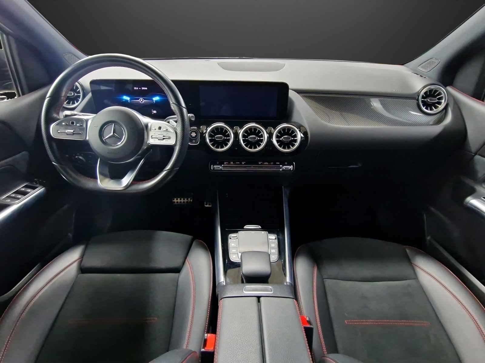 MERCEDES-BENZ B 200 AMG Line - 11