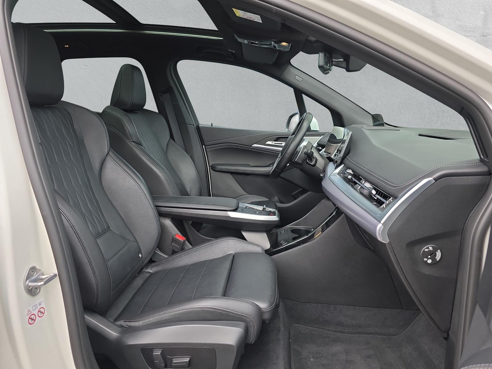 BMW 223i M Sport Active Tourer U06 (CH) AHK - 13